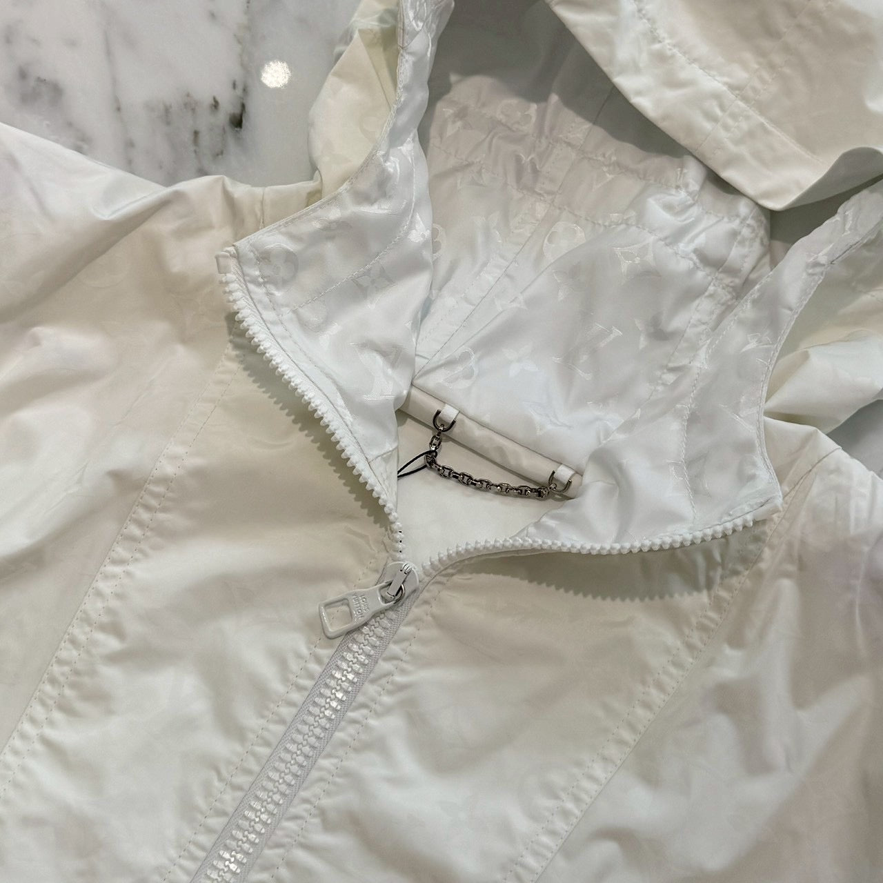 LOUIS VUITTON 2023SS Mid Length Monogram Windbreaker Coat HNK48W Size 46 ルイヴィトン ミッドレングス モノグラムウィンドブレーカーコート サイズ46