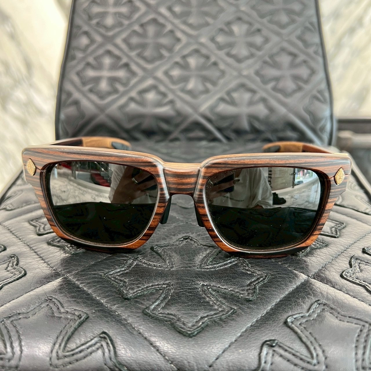 CHROME HEARTS LILITH Ebony Wood Sunglasses "BROWN/DARK GREY" WEWE-18KGP Size 56□18-144 クロムハーツ リリス エボニー ウッド サングラス "ブラウン/ダークグレー" サイズ56□18-144