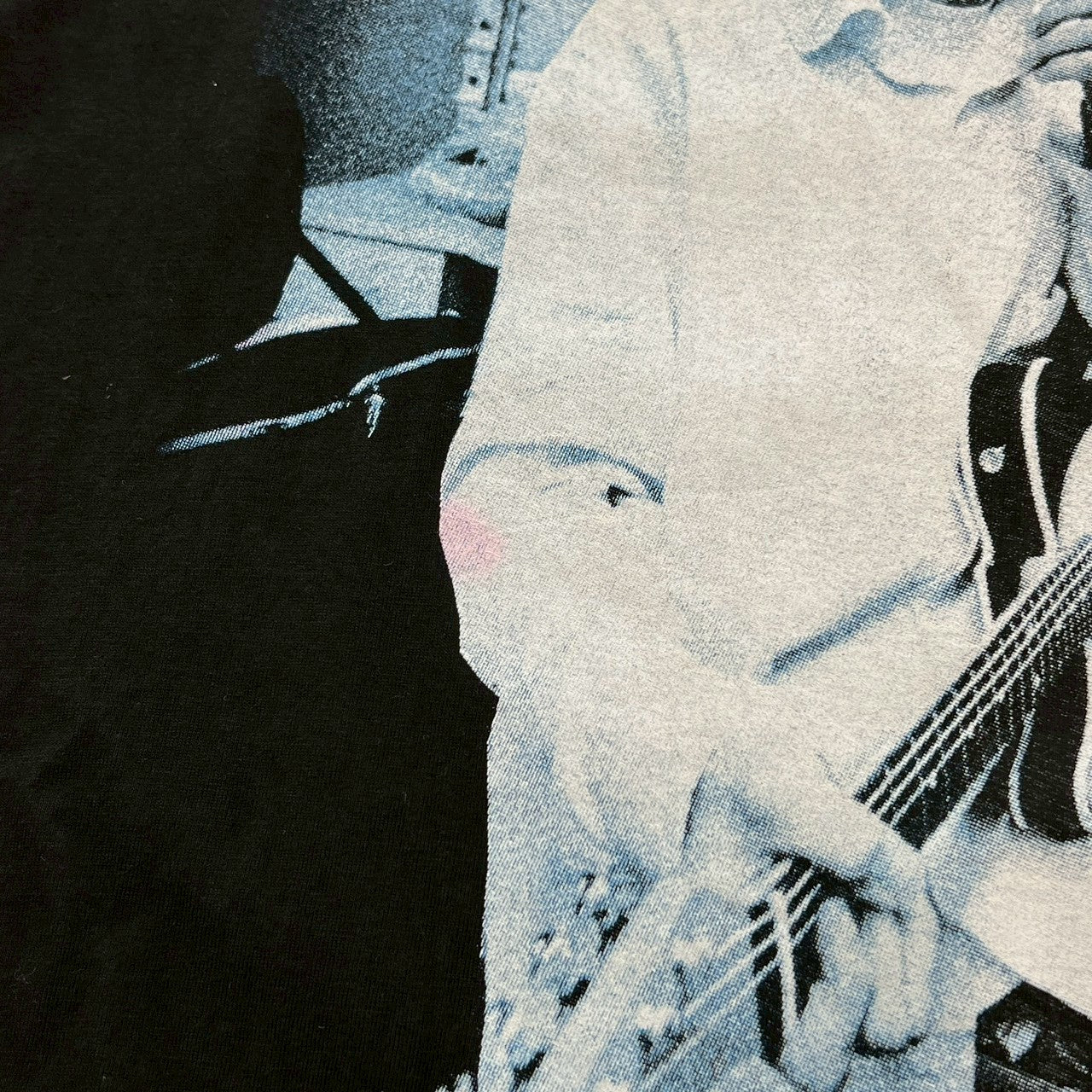 Vintage 90's Nirvana Kurt Cobain 1967-1994 Memorial COMBED/PEIGNE