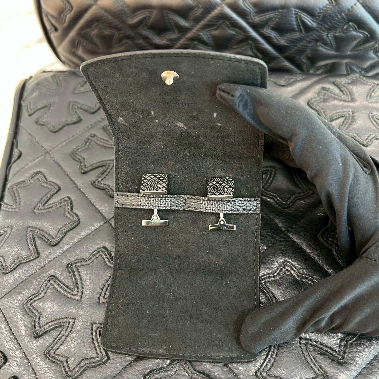 LOUIS VUITTON Bouton de Manchette Champs Élysées Cuff's Button M65043 ルイヴィトン ブトン ドゥ マンシェット シャンゼリゼ カフスボタン