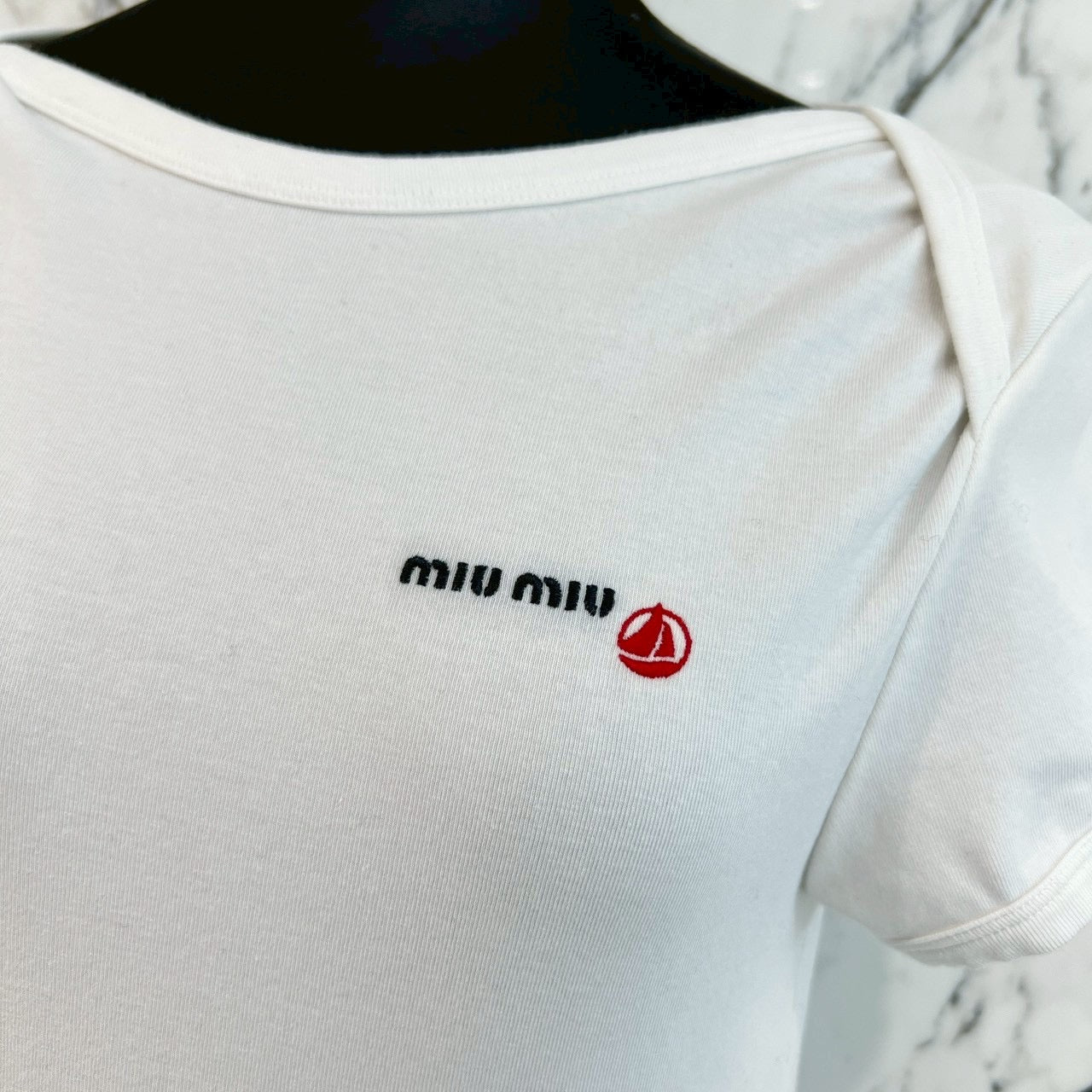 MIU MIU × PETIT BATEAU 2025SS Stretch Jersey Logo Embroidery Tee MJN568 S000 166H Size XS ミュウミュウ×プチバトー ストレッチジャージー ロゴ刺繍 Tシャツ サイズXS