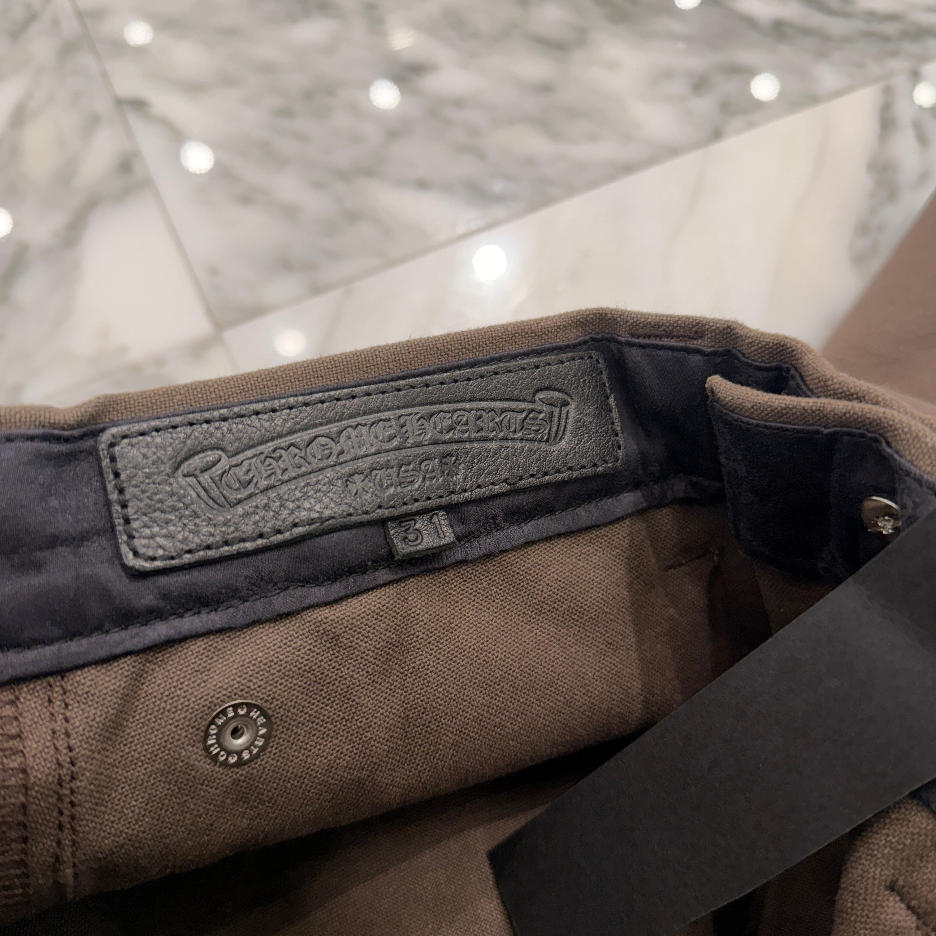 CHROME HEARTS Cemetery Cross Leather Patch Cotton Cargo Pants Size 31 クロムハーツ セメタリー クロス レザー パッチ コットン カーゴ パンツ ブラウン サイズ31