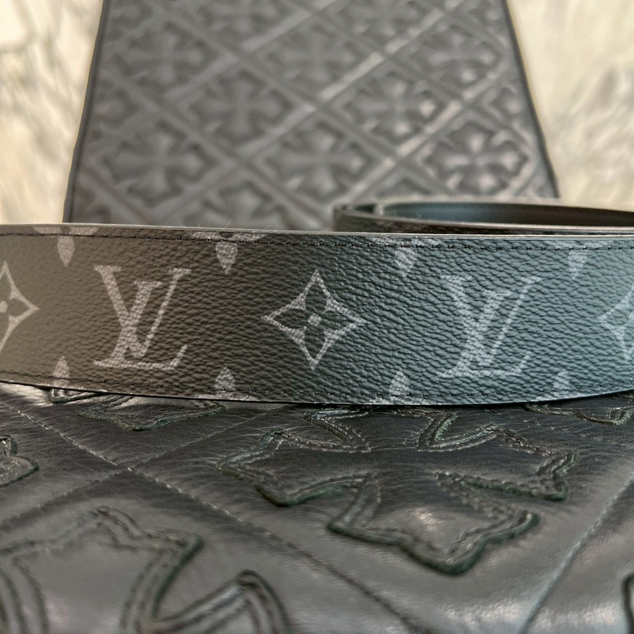 Louis Vuitton ブラック ベルト Amazon.co.jp: Louis Vuitton M0449 V/U/T/S/Q Santuru LV Initial