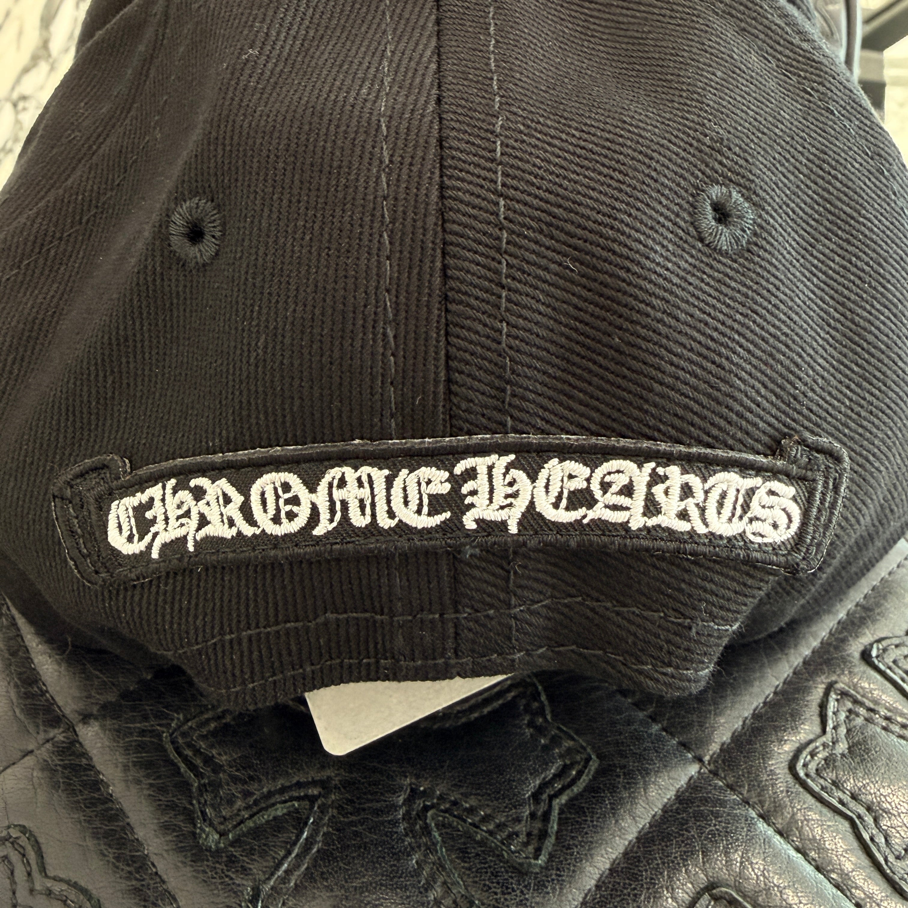 CHROME HEARTS Vertical Logo Trucker Cap Size ONE SIZE (51-61