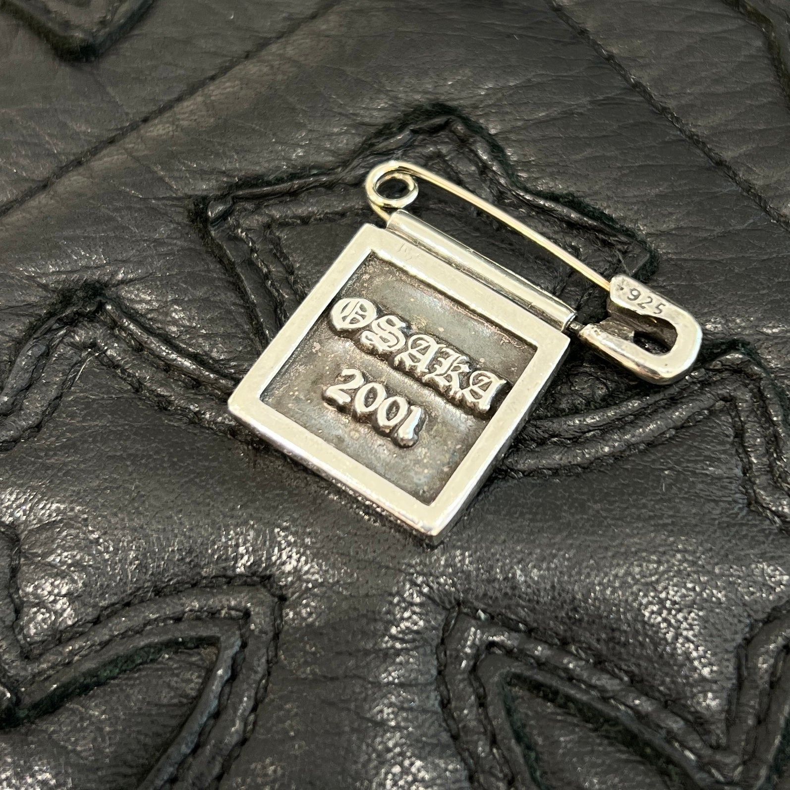 クロムハーツ★レア★OSAKA 限定‼︎ 2001 シルバー ピンバッジ CHROME HEARTS OSAKA Limited Safety Pin Framed Pin Badge
