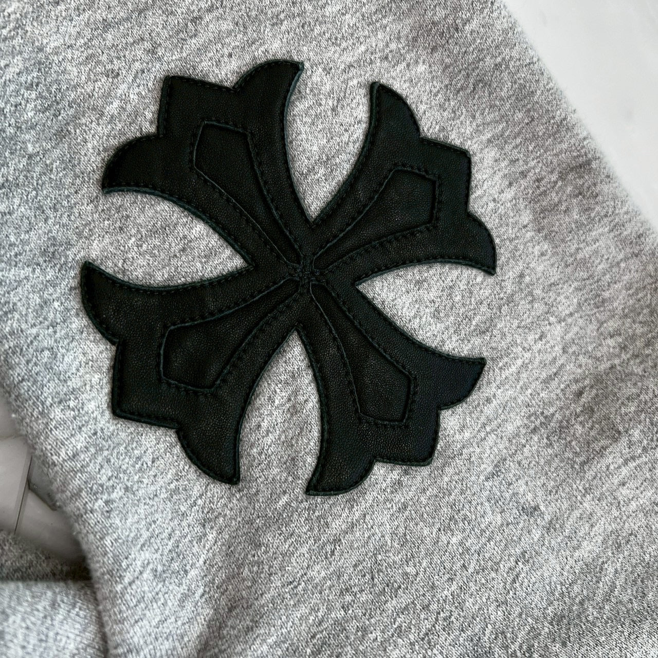 CHROME HEARTS Y NOT 3 Cemetery Cross Leather Patch Pullover