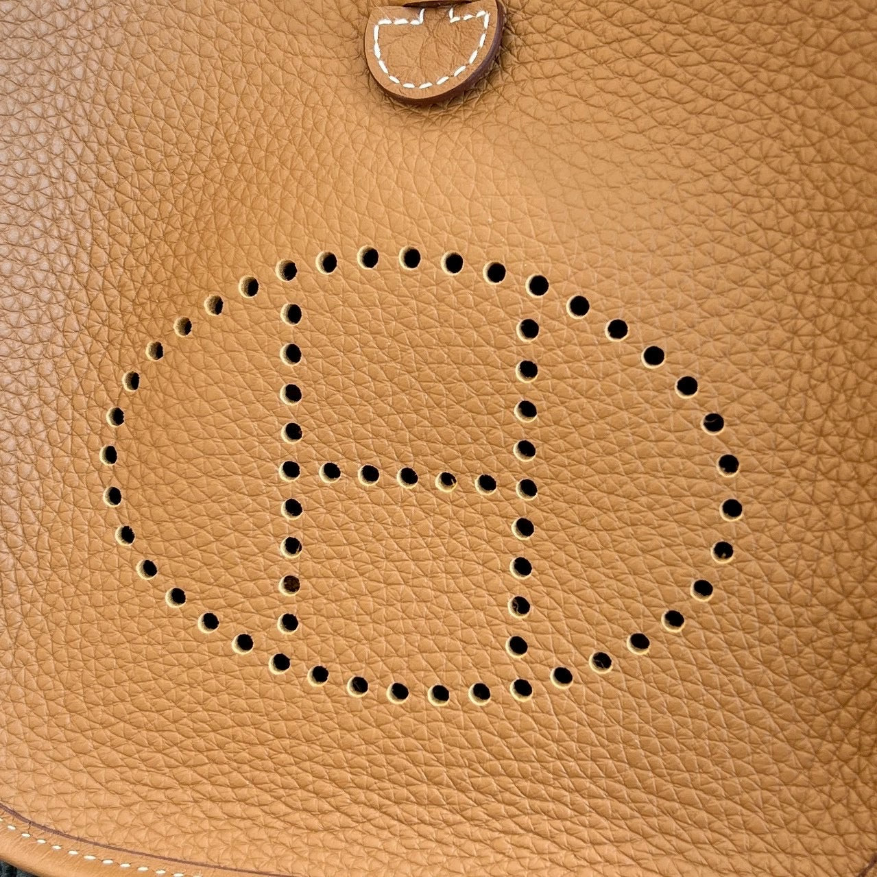 HERMES Evelyn Amazon TPM "Gold" K刻印 エルメス エブリン アマゾン TPM "ゴールド" レザーショルダーバッグ K刻印