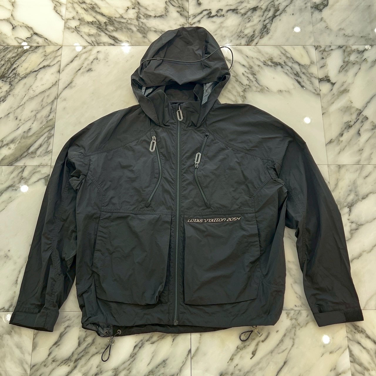 LOUIS VUITTON 2021SS LV2054 Nylon Hooded Zip Up Jacket HKB10W Size 46 ルイヴィトン LV2054 ナイロン フーデット ジップアップジャケット サイズ46