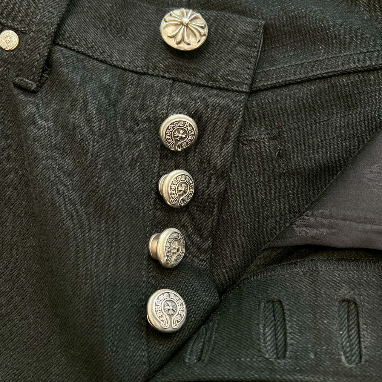 CHROME HEARTS Flare Knee Cross Ball Button Denim Pants Size 31 クロムハーツ フレアニー クロスボールボタン デニムパンツ サイズ31