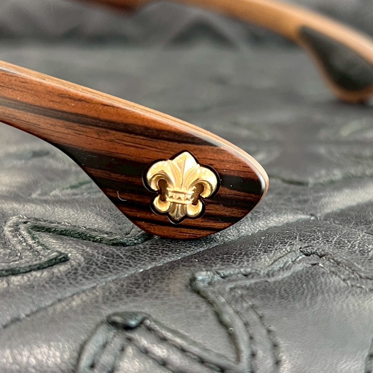 CHROME HEARTS LILITH Ebony Wood Sunglasses "BROWN/DARK GREY" WEWE-18KGP Size 56□18-144 クロムハーツ リリス エボニー ウッド サングラス "ブラウン/ダークグレー" サイズ56□18-144