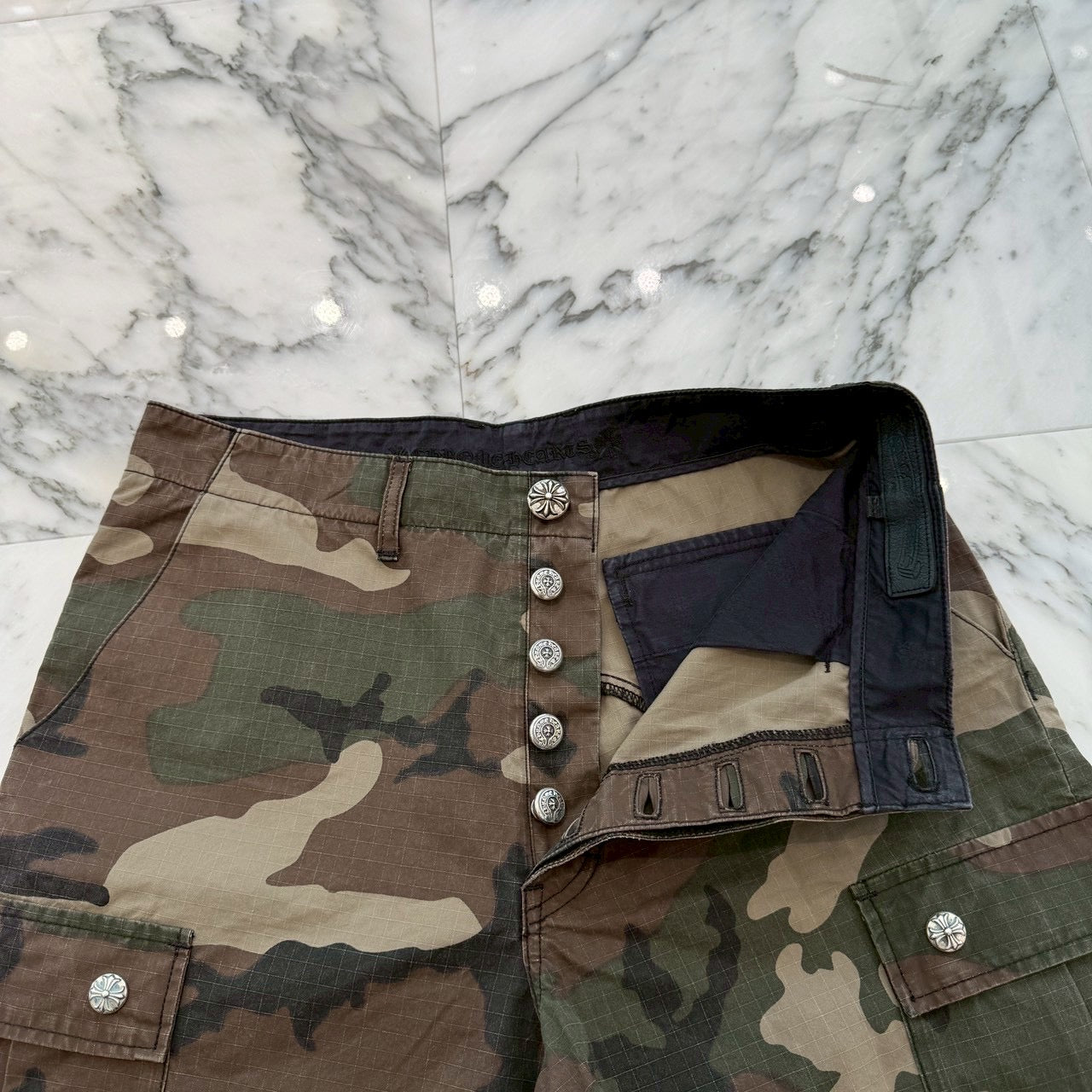 CHROME HEARTS Cross Ball Button Camo Cargo Half Pants Size 33 クロムハーツ クロスボールボタン カモ ハーフパンツ サイズ33