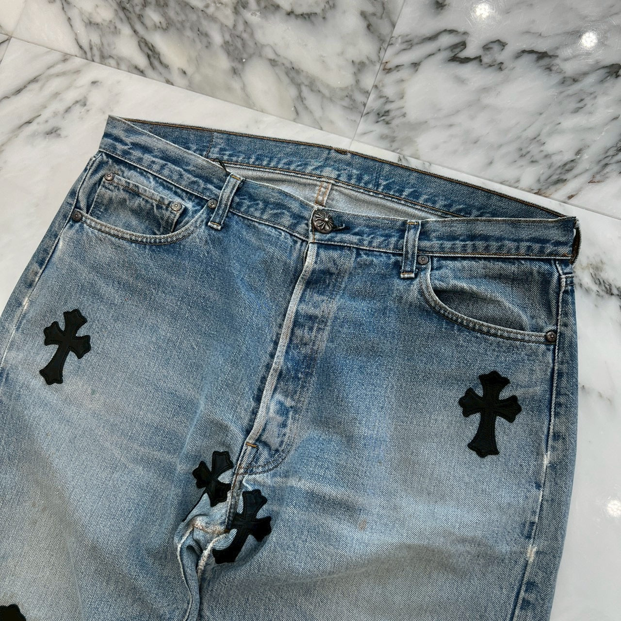 CHROME HEARTS × Levi's Body VNTG Cross Leather Patch Jeans Size 36 クロムハーツ × リーバイスボディ ヴィンテージ クロスレザーパッチ ジーンズ デニムパンツ サイズ36