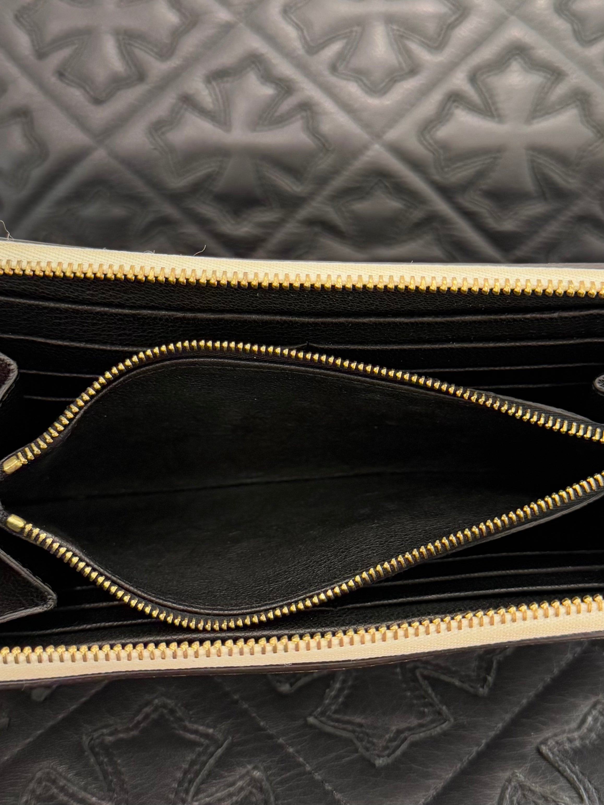 CELINE Leather Round Zipper Long Wallet "WHITE" セリーヌ レザー ラウンドファスナー ロングウォレット "ホワイト"