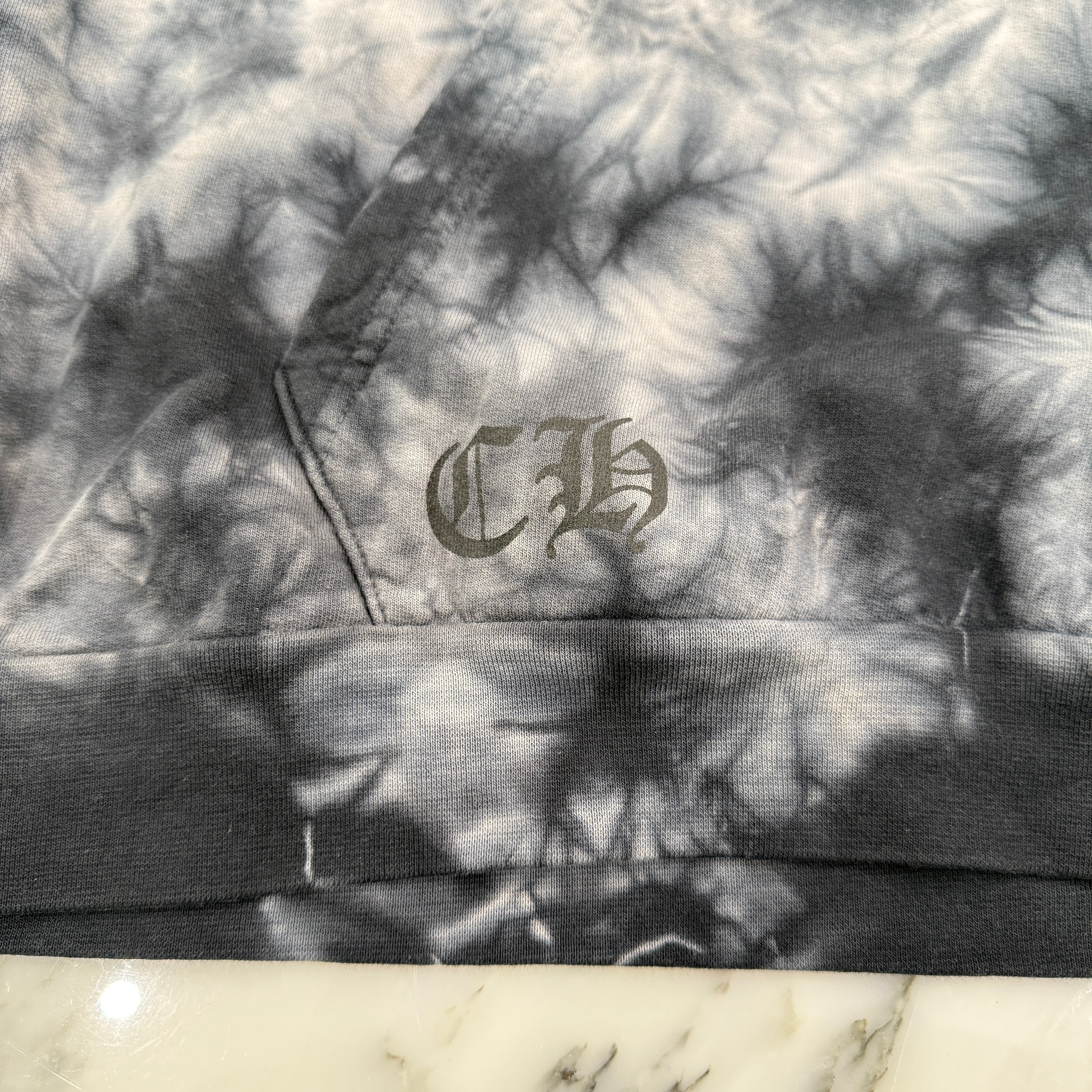 CHROME HEARTS Vertical Logo Horseshoe Tie Dye Pullover Hoodie Size XL クロムハーツ ヴァーティカルロゴ ホースシュー タイダイ プルオーバーフーディー サイズXL