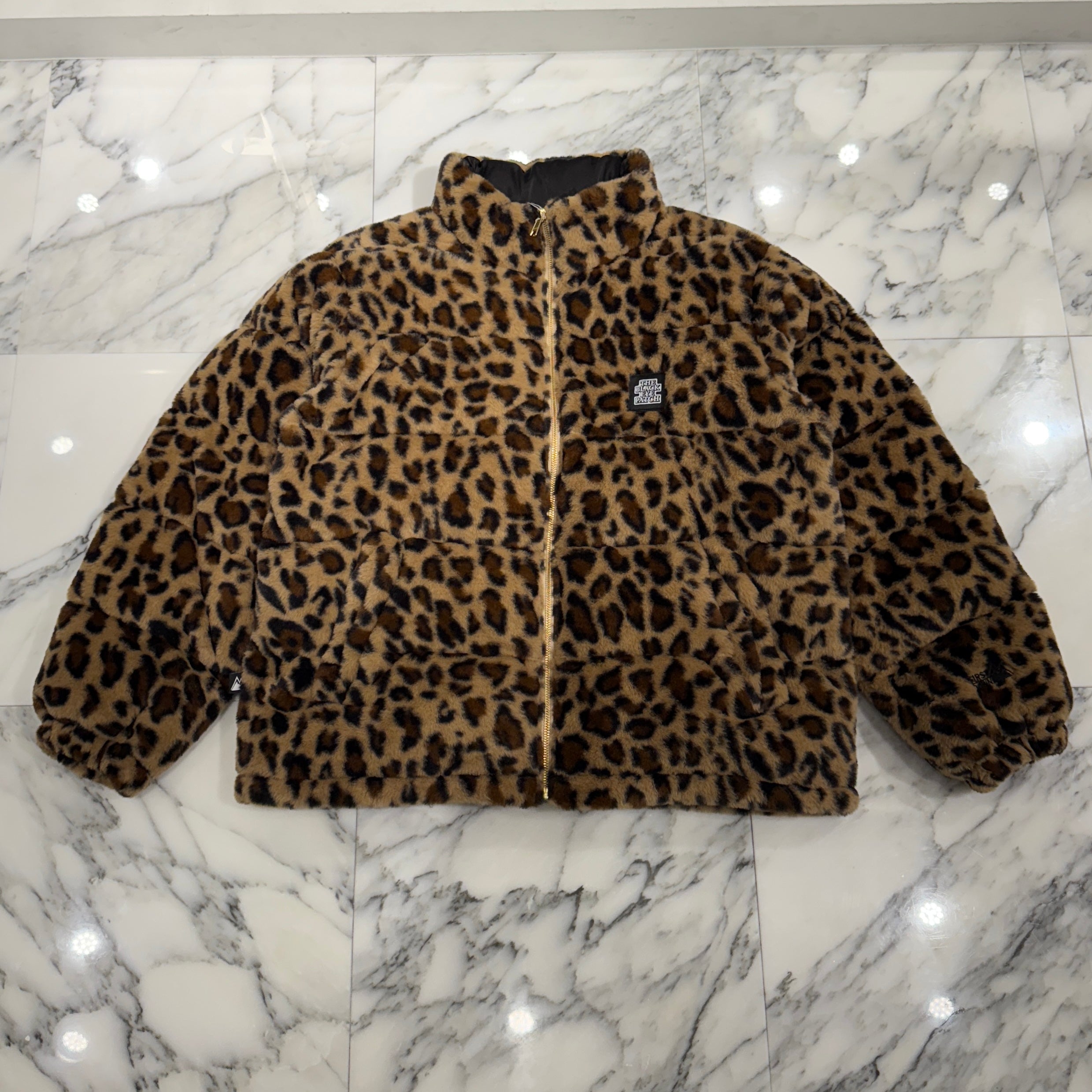 THE BLACK EYE PATCH × FIRST DOWN 2024AW LABEL LEOPARD Down Jacket F742118 Size L ブラックアイパッチ × ファーストダウン ラベル レオパード ダウンジャケット サイズL