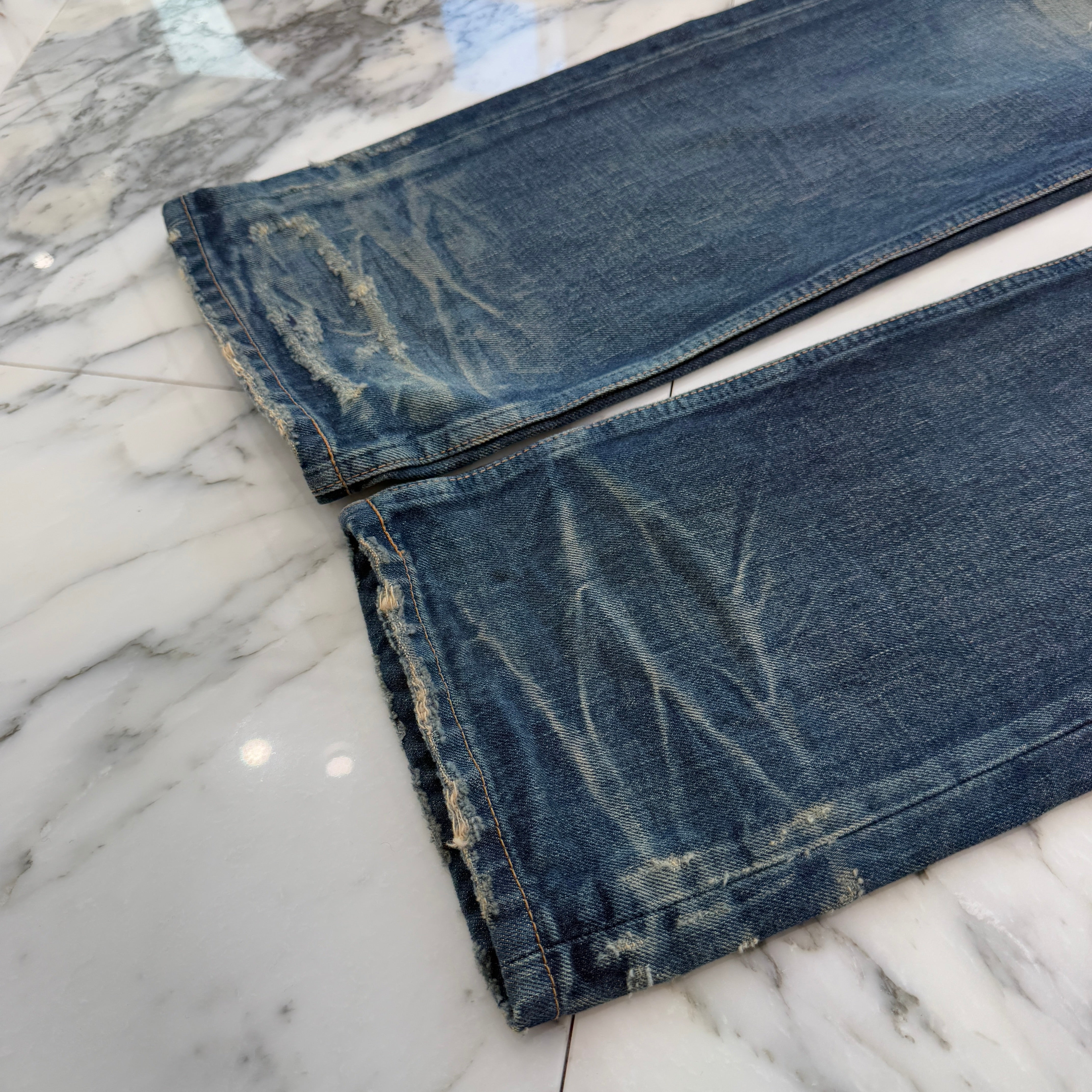 CELINE 2024SS Kurt Jeans In Destroyed Blue Marble Denim Pants 2N574664X.06UE Size 26 セリーヌ カートジーンズ イン デストロイド ブルーマーブルウォッシュ デニムパンツ サイズ 26