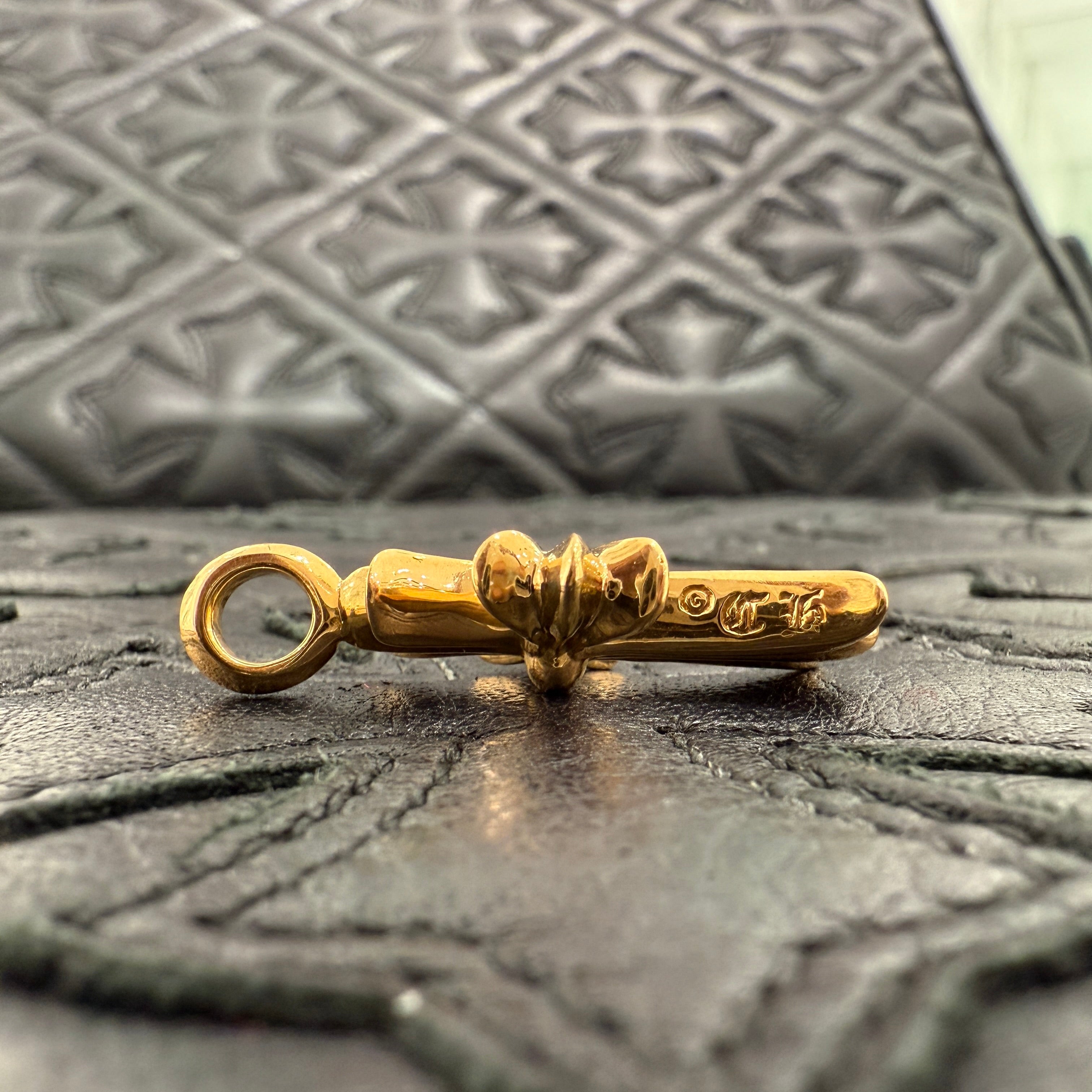 CHROME HEARTS 22K Tiny Fat Cross Pave Diamond Pendant Top クロム
