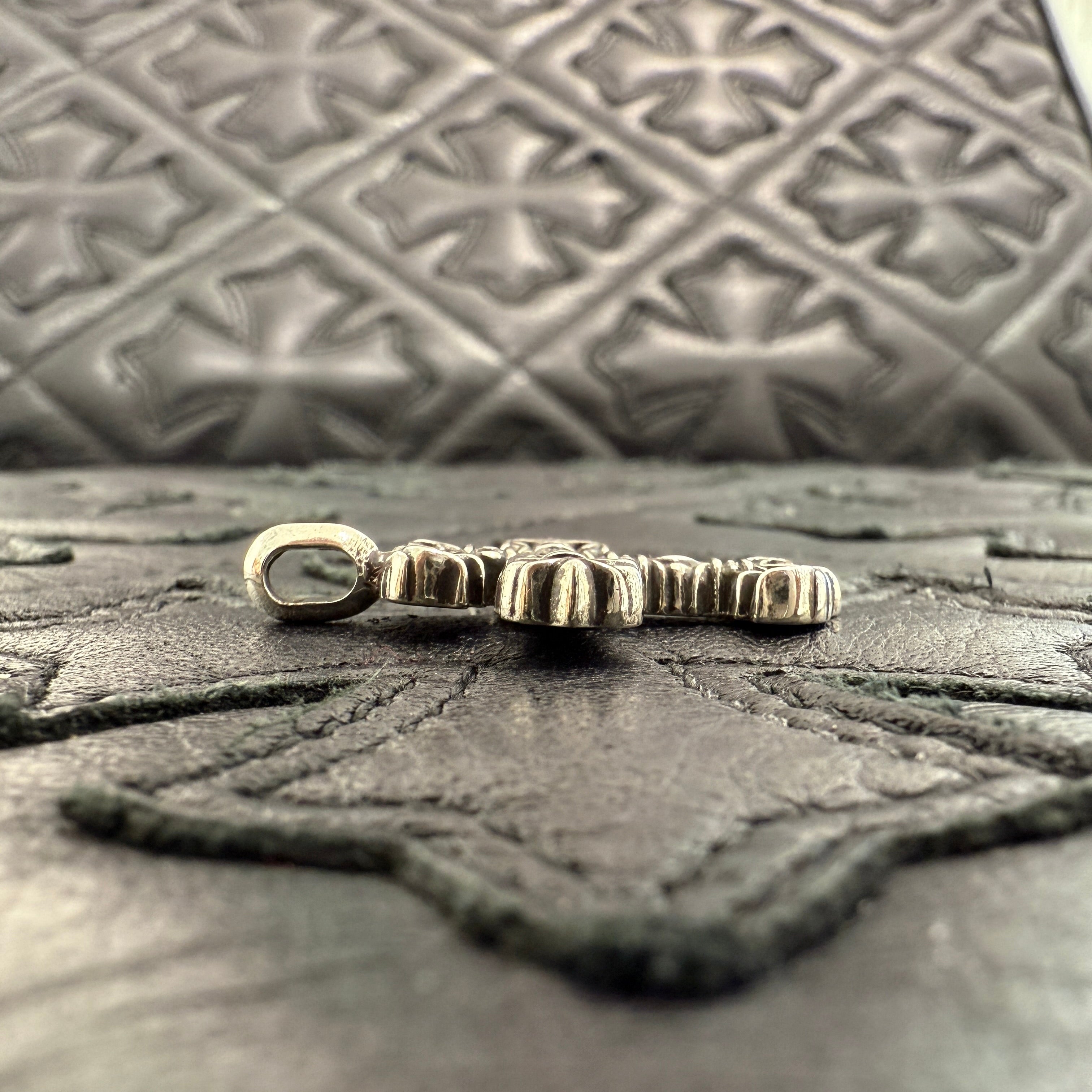 CHROME HEARTS Filigree Cross Charm 1 Diamond Pendant Top クロムハーツ フィリグリークロス チャーム 1ダイヤモンド ペンダントトップ