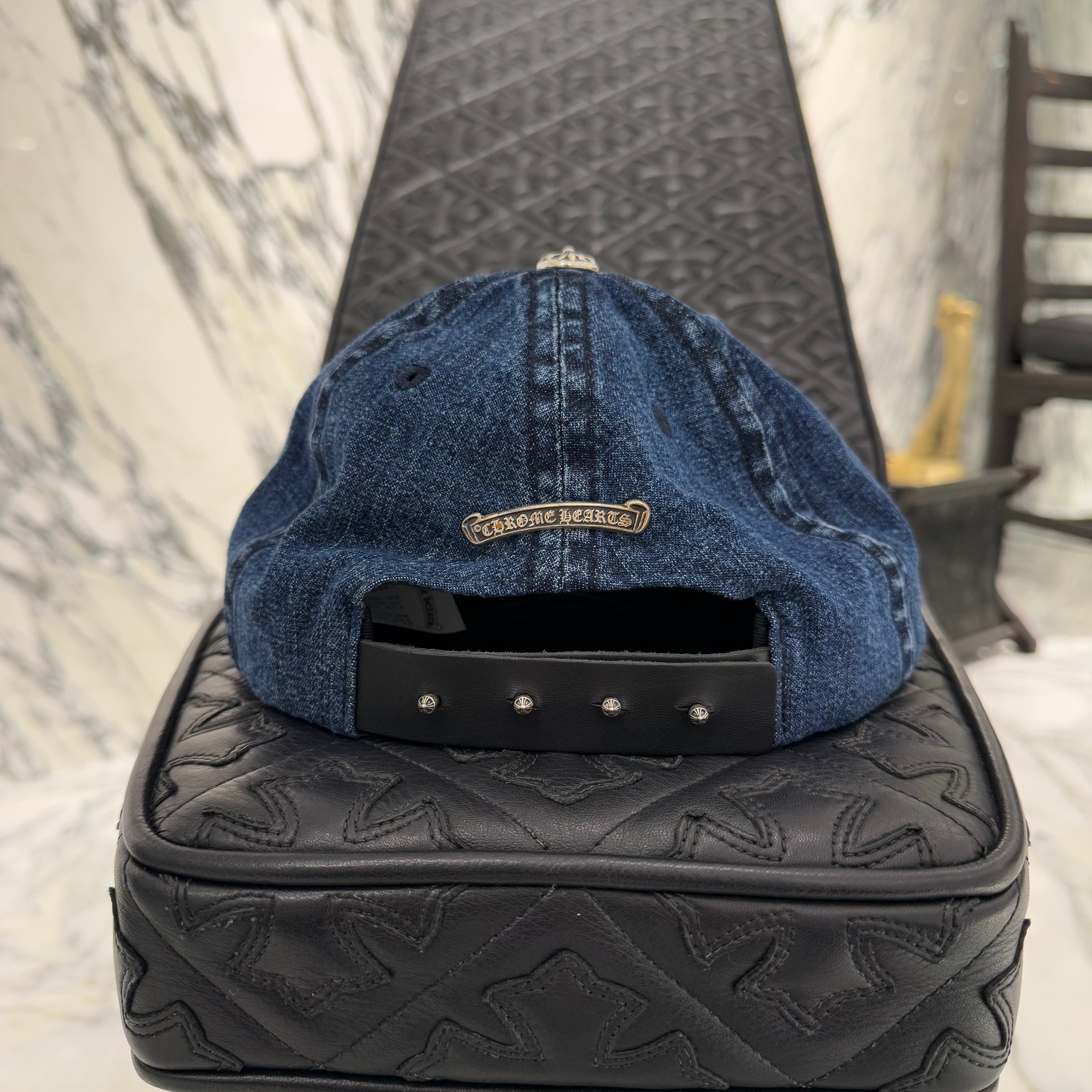 CHROME HEARTS 2024SS Vine Dagger Embroidery Denim Trucker Cap Size ONE SIZE（53-60）クロムハーツ ヴァインダガー 刺繍 デニム トラッカーキャップ サイズONE SIZE（53-60）