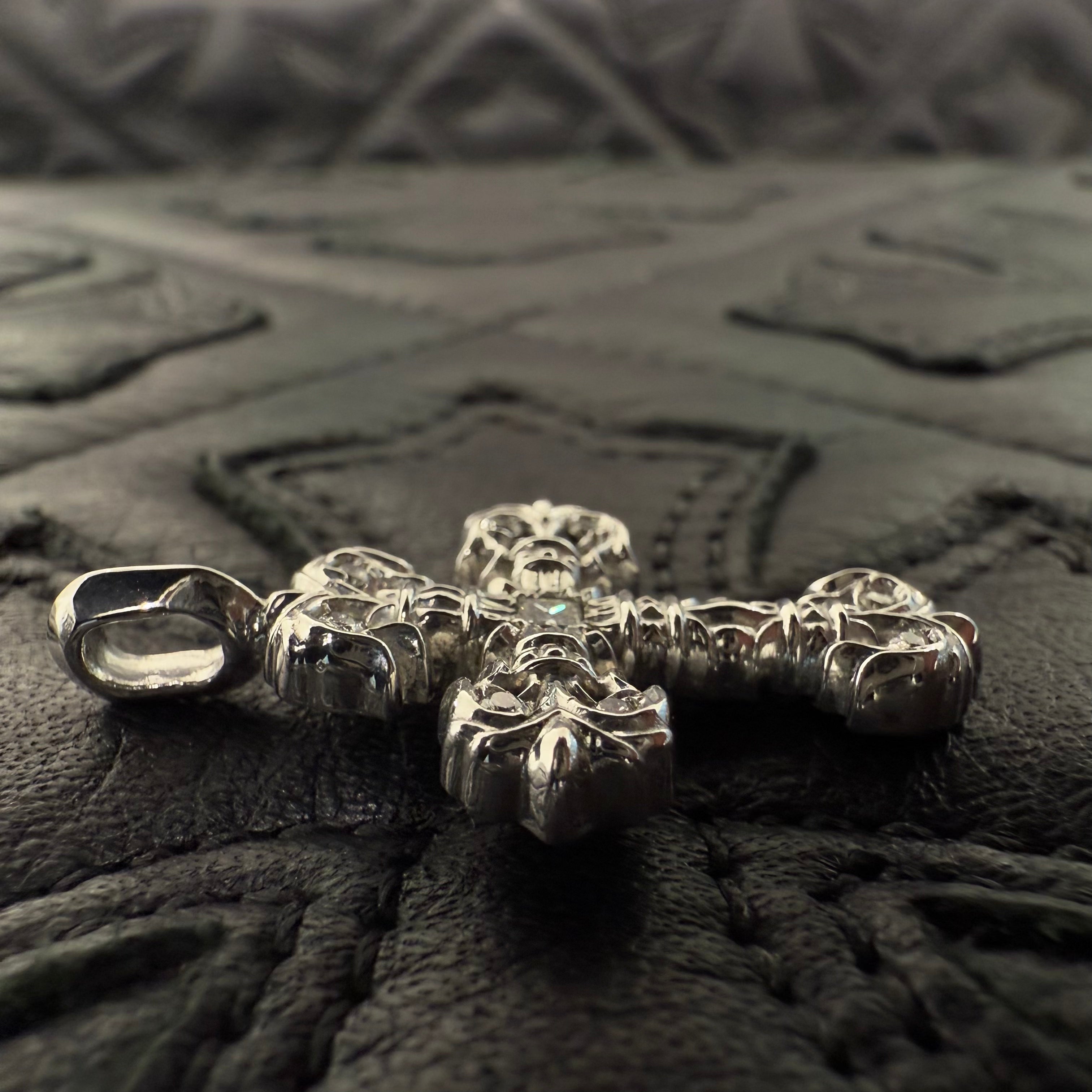 CHROME HEARTS 18K WG Filigree Cross Charm Diamond クロムハーツ 18K ホワイトゴールド フィリグリークロス チャーム ダイアモンド