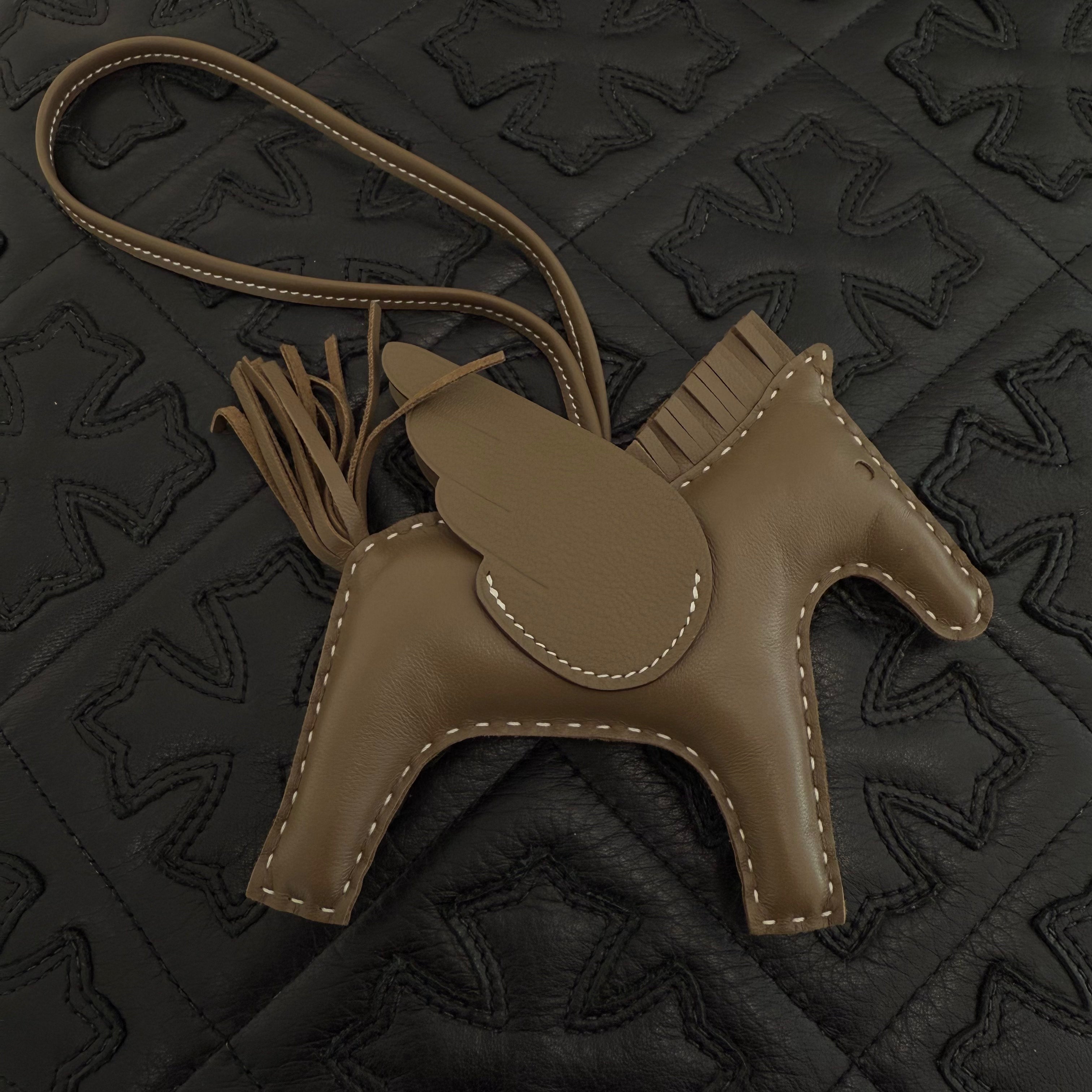 HERMES Rodeo Pegasus MM Charm W刻印 エルメス ロデオ ペガサス MM チャーム