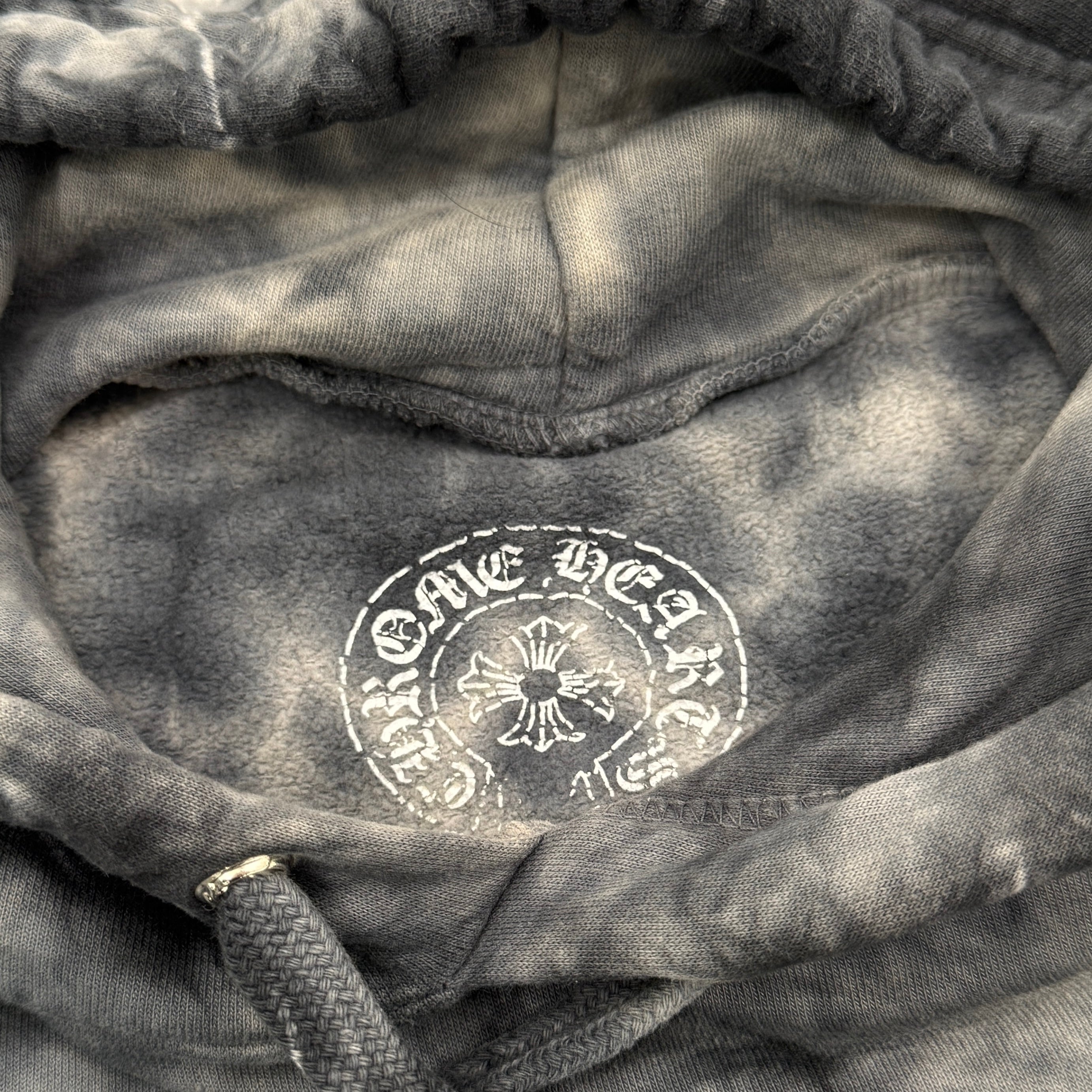 CHROME HEARTS Vertical Logo Horseshoe Tie Dye Pullover Hoodie Size XL クロムハーツ ヴァーティカルロゴ ホースシュー タイダイ プルオーバーフーディー サイズXL