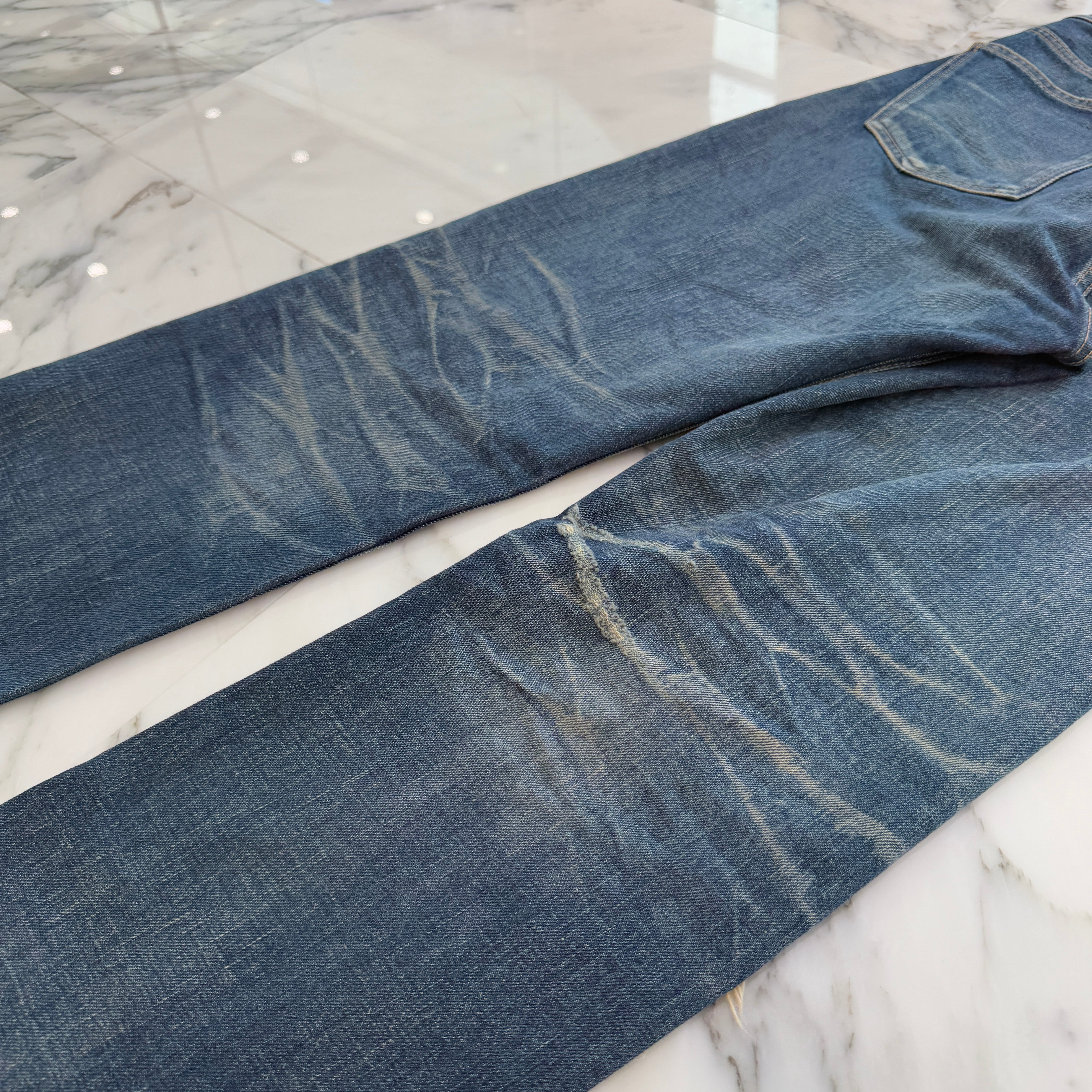 CELINE 2024SS Kurt Jeans In Destroyed Blue Marble Denim Pants 2N574664X.06UE Size 26 セリーヌ カートジーンズ イン デストロイド ブルーマーブルウォッシュ デニムパンツ サイズ 26