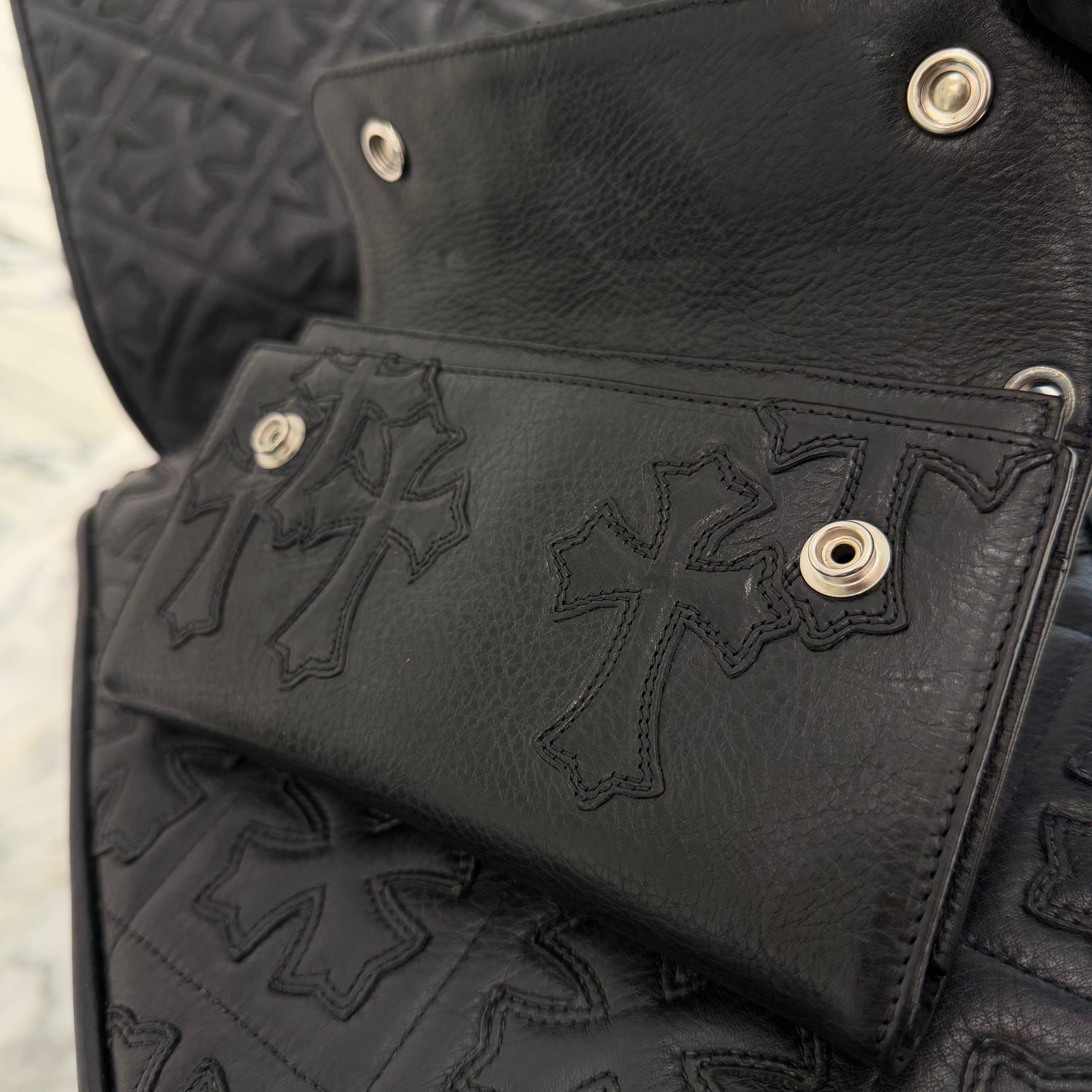 CHROME HEARTS Cemetery Leather Cross Patch Wave Cross Ball Wallet クロムハーツ セメタリーレザークロスパッチ ウェーブクロスボール ウォレット