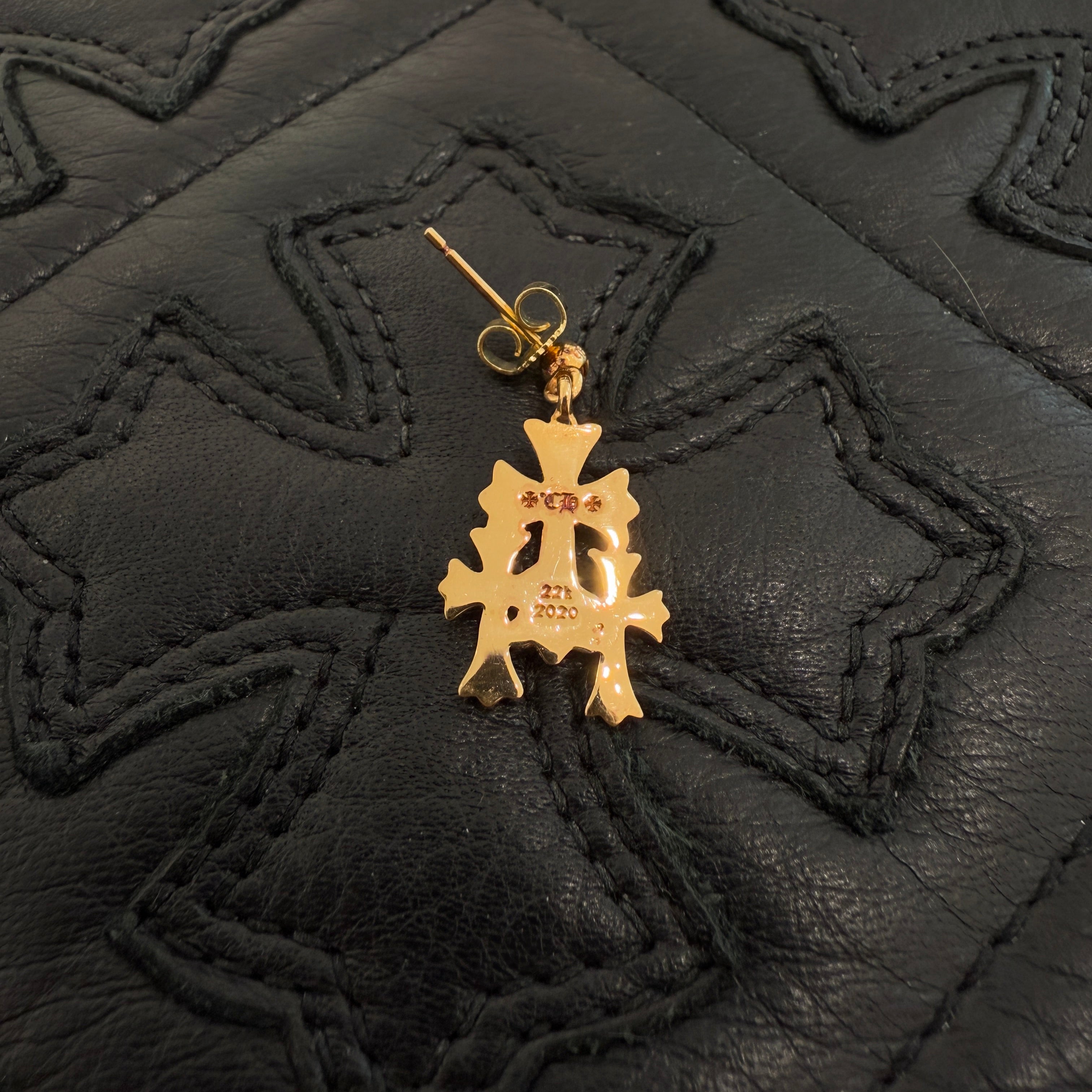 CHROME HEARTS 22K 3 Cemetery Cross Earring Pave Diamond クロムハーツ 22K 3セメタリークロス イヤリング パヴェダイヤモンド