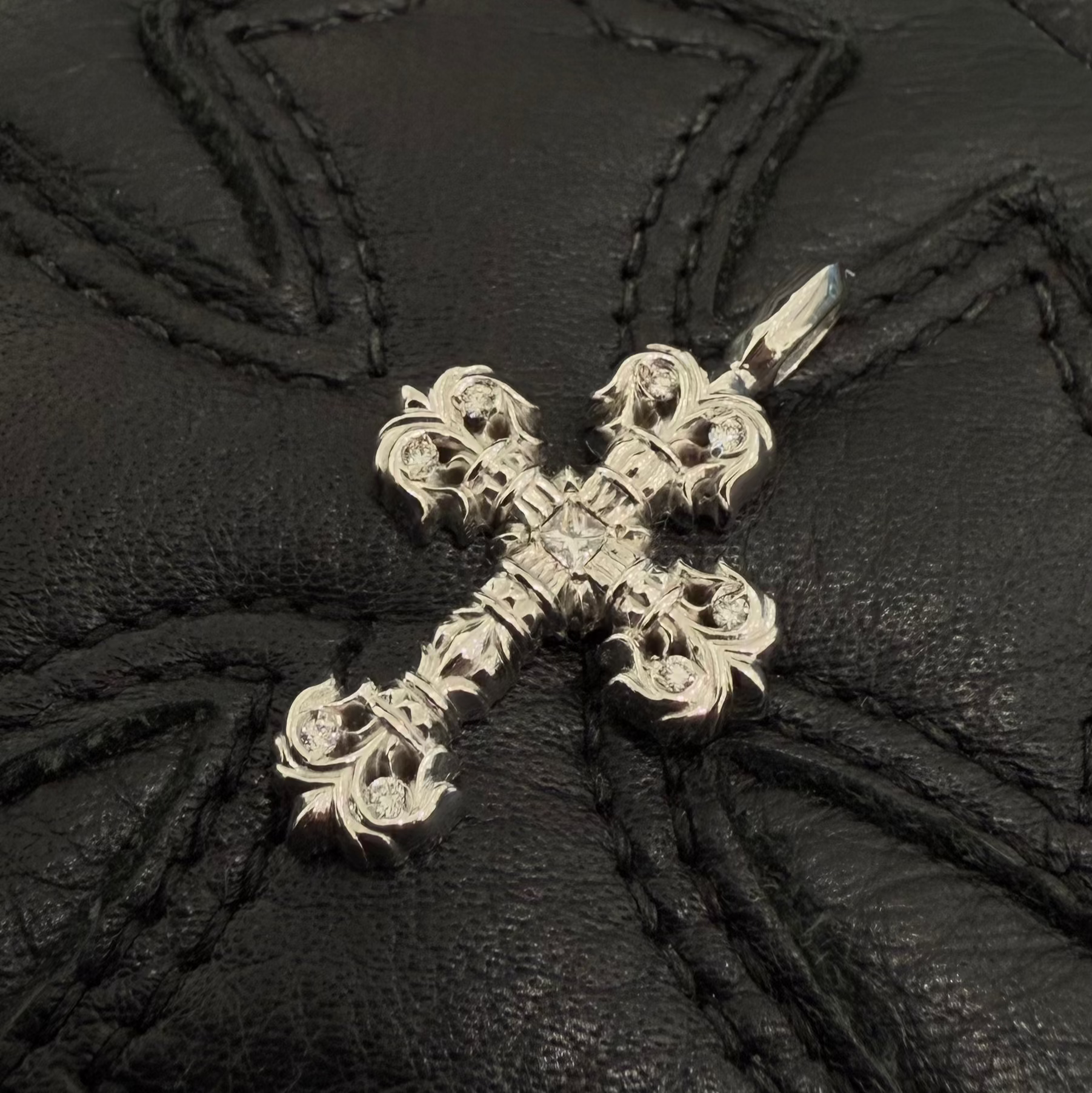 CHROME HEARTS 18K WG Filigree Cross Charm Diamond クロムハーツ 18K ホワイトゴールド フィリグリークロス チャーム ダイアモンド