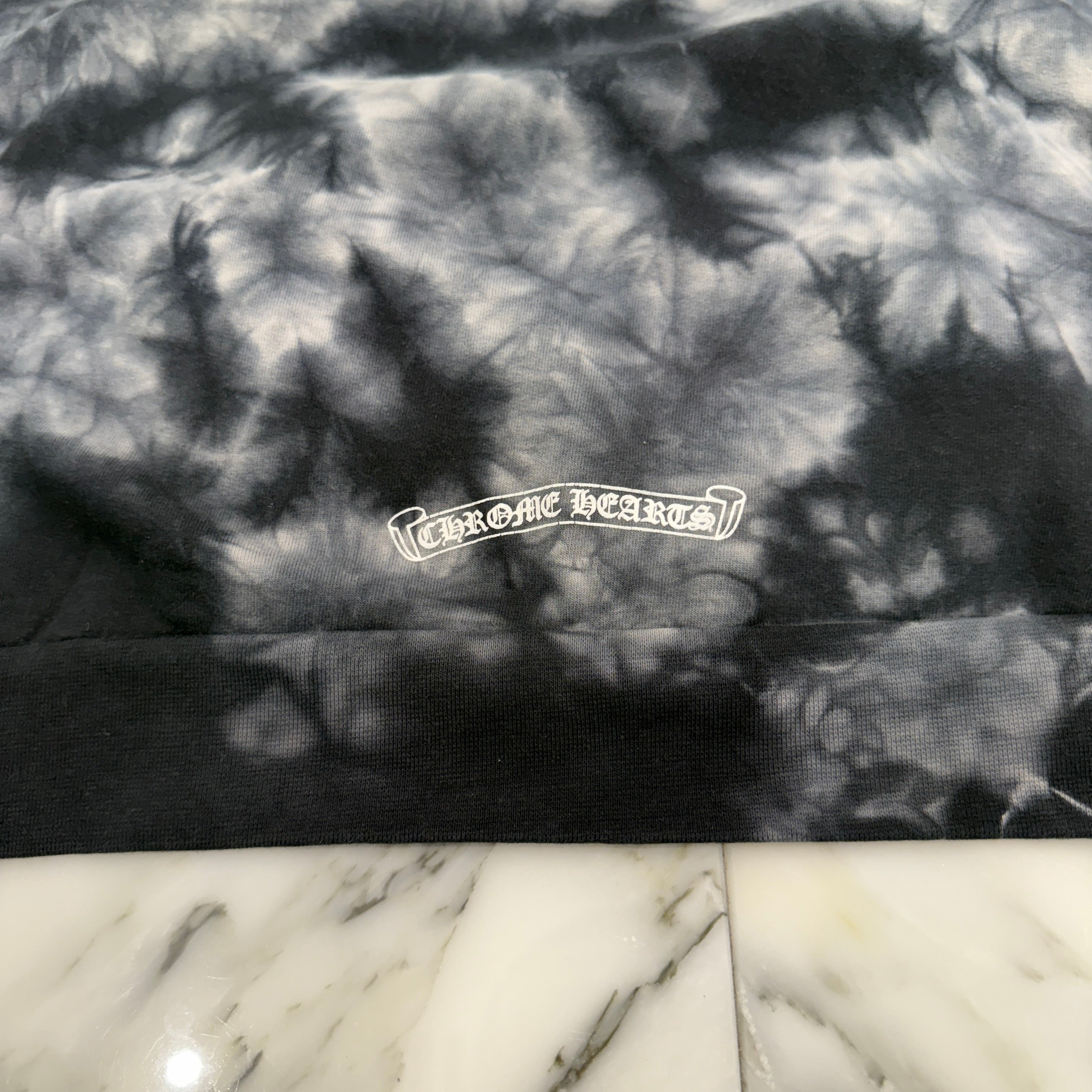 CHROME HEARTS Vertical Logo Horseshoe Tie Dye Pullover Hoodie Size XL クロムハーツ ヴァーティカルロゴ ホースシュー タイダイ プルオーバーフーディー サイズXL