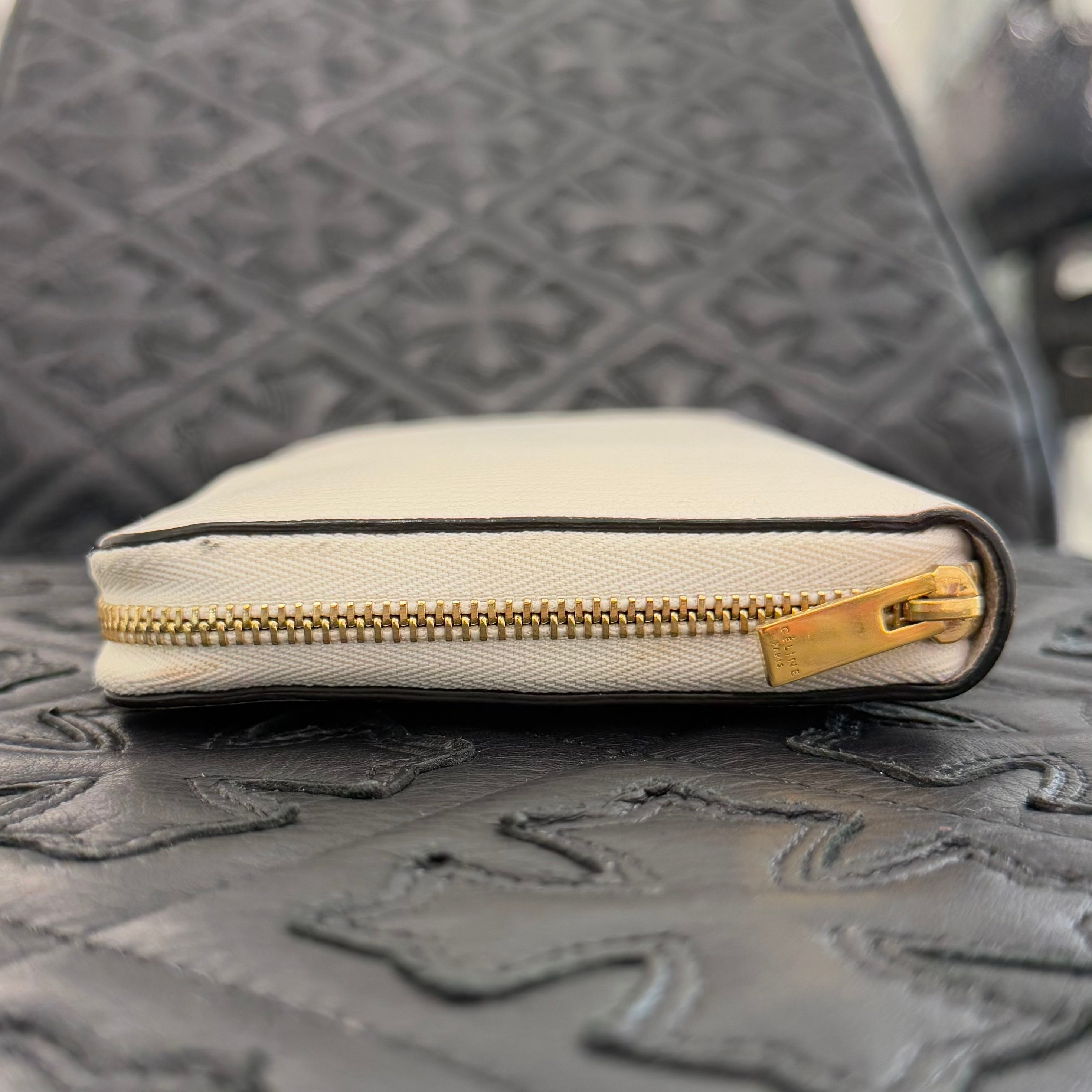 CELINE Leather Round Zipper Long Wallet "WHITE" セリーヌ レザー ラウンドファスナー ロングウォレット "ホワイト"