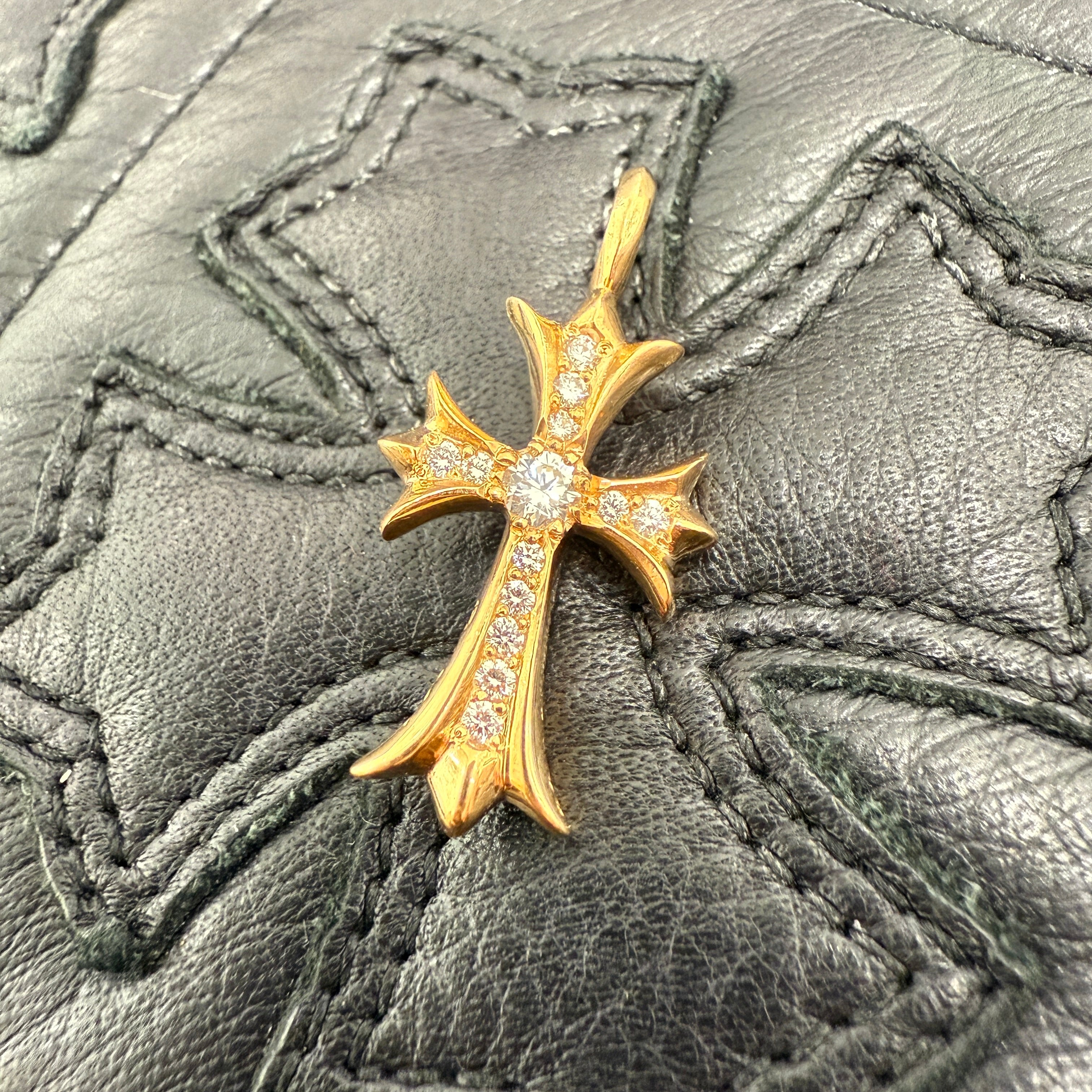 CHROME HEARTS 22K Tiny Fat Cross Pave Diamond Pendant Top クロムハーツ 22K タイニーファットクロス パヴェダイヤモンド ペンダントトップ