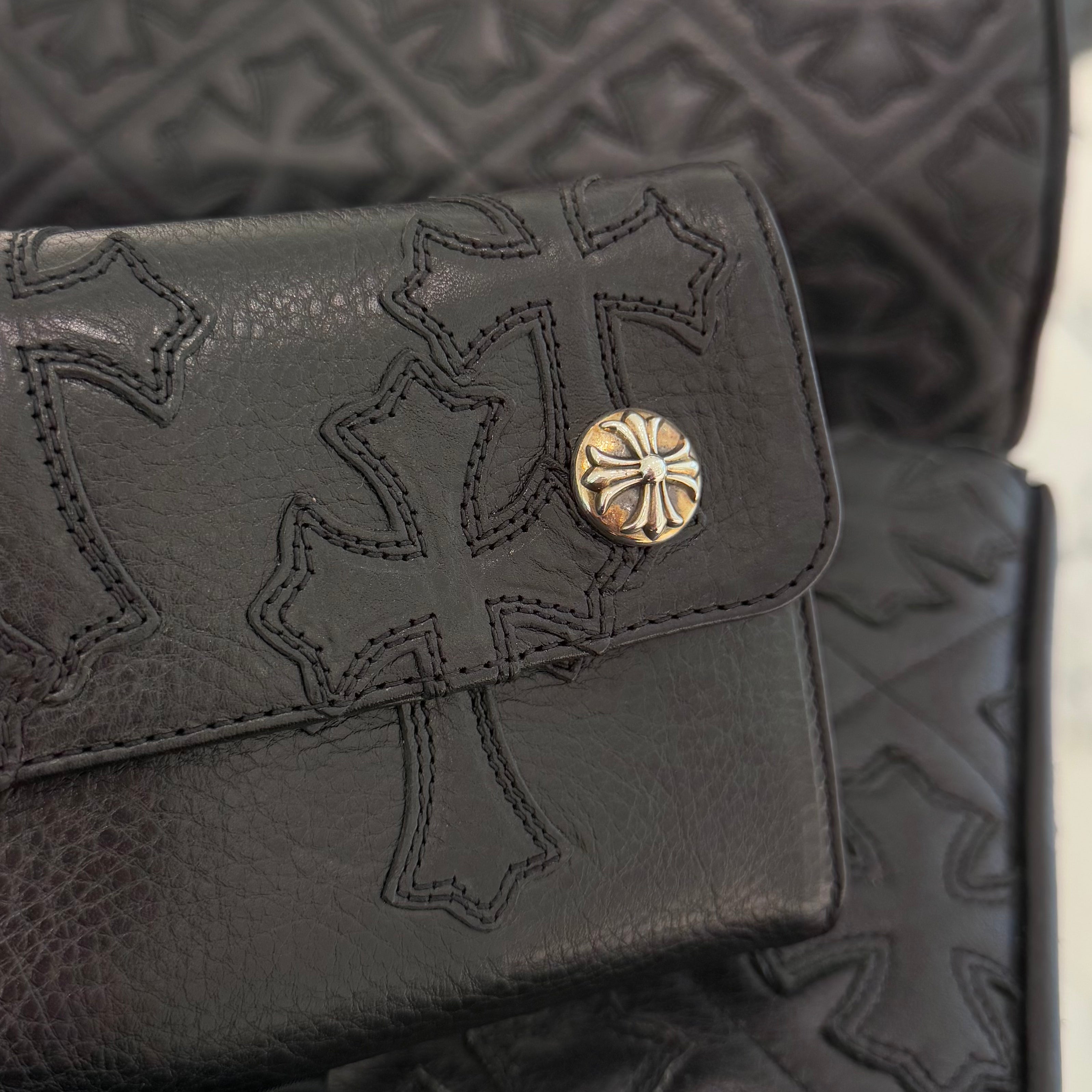 CHROME HEARTS Cemetery Leather Cross Patch Wave Cross Ball Wallet クロムハーツ セメタリーレザークロスパッチ ウェーブクロスボール ウォレット