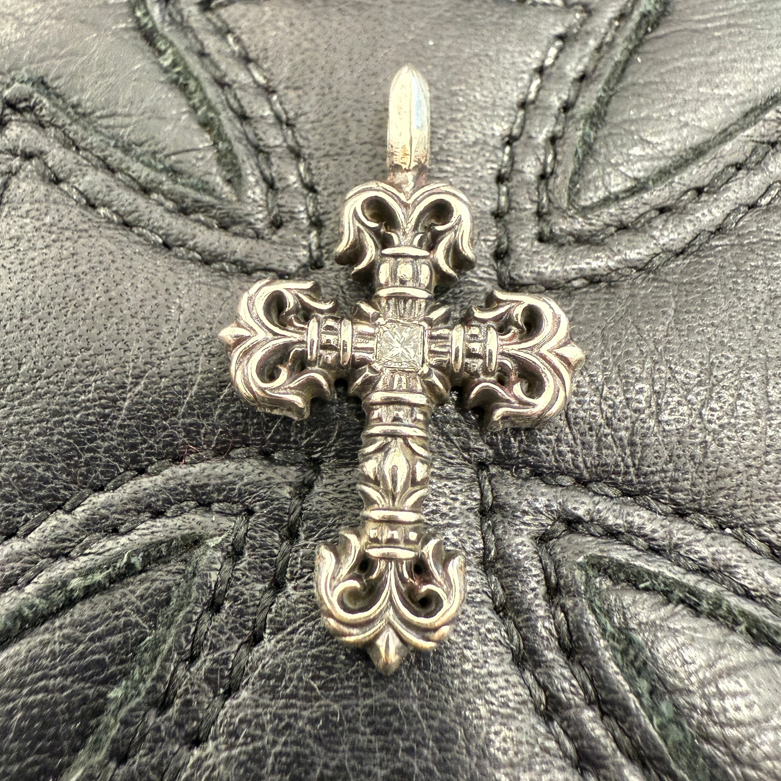 CHROME HEARTS Filigree Cross Charm 1 Diamond Pendant Top クロムハーツ フィリグリークロス チャーム 1ダイヤモンド ペンダントトップ