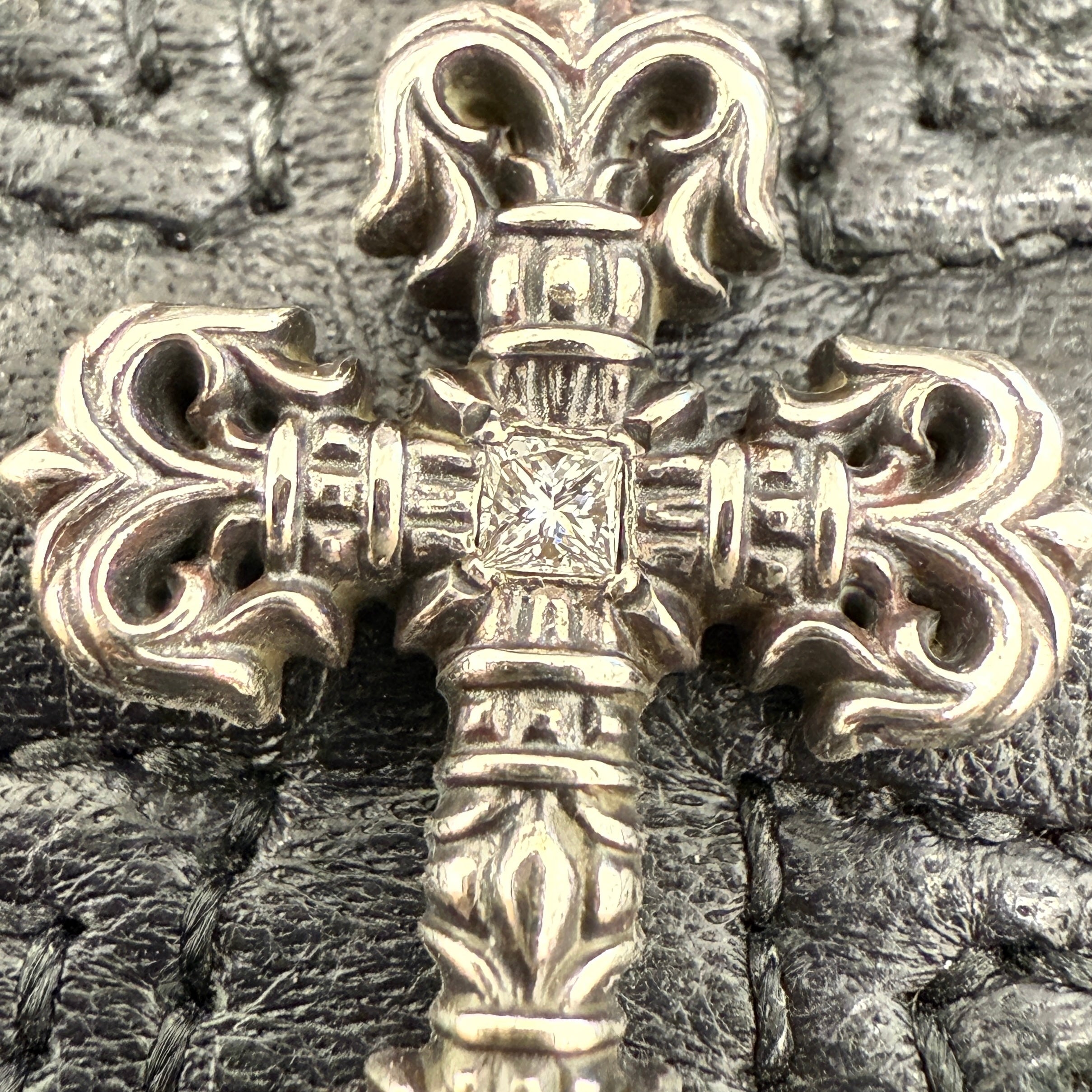 CHROME HEARTS Filigree Cross Charm 1 Diamond Pendant Top クロムハーツ フィリグリークロス チャーム 1ダイヤモンド ペンダントトップ