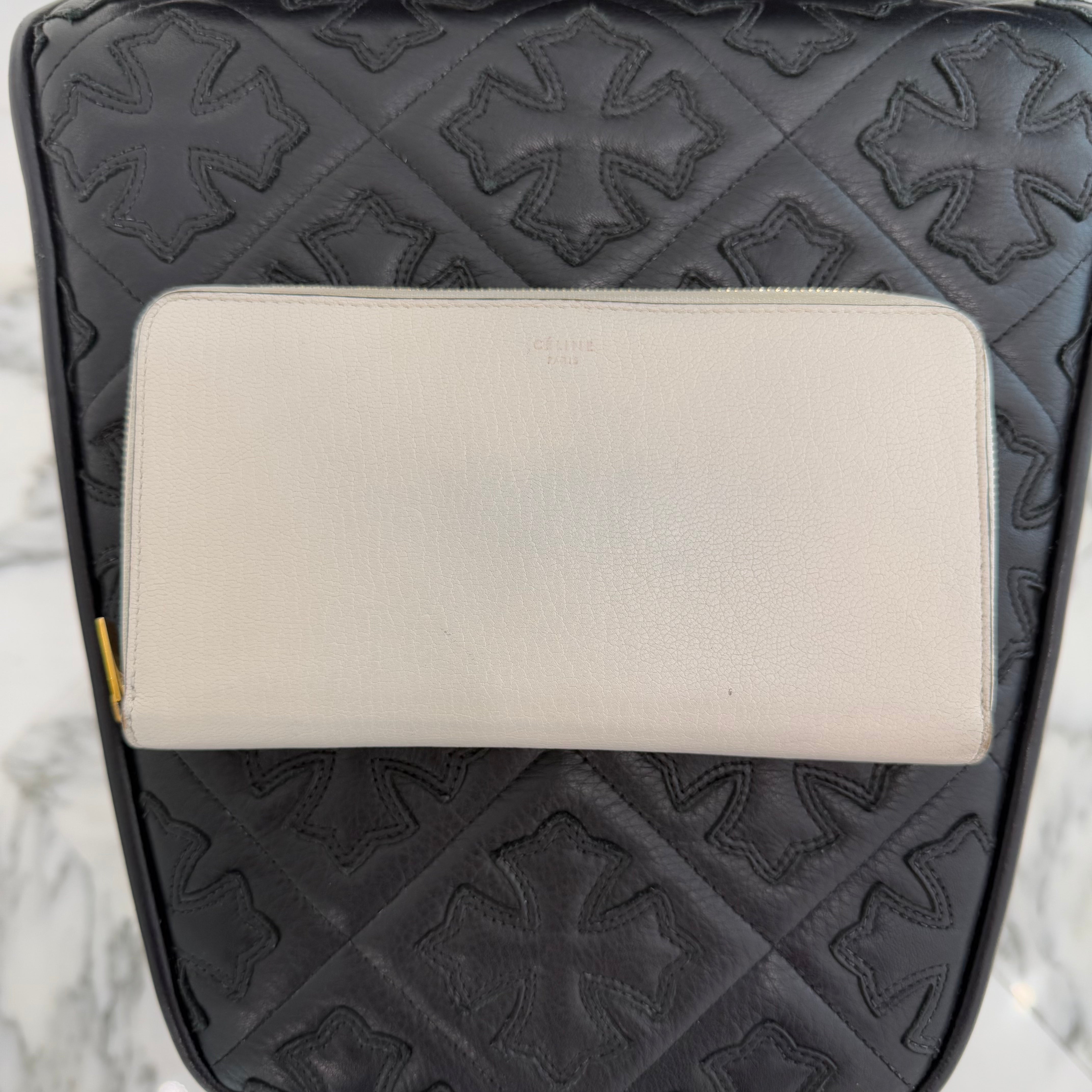 CELINE Leather Round Zipper Long Wallet "WHITE" セリーヌ レザー ラウンドファスナー ロングウォレット "ホワイト"