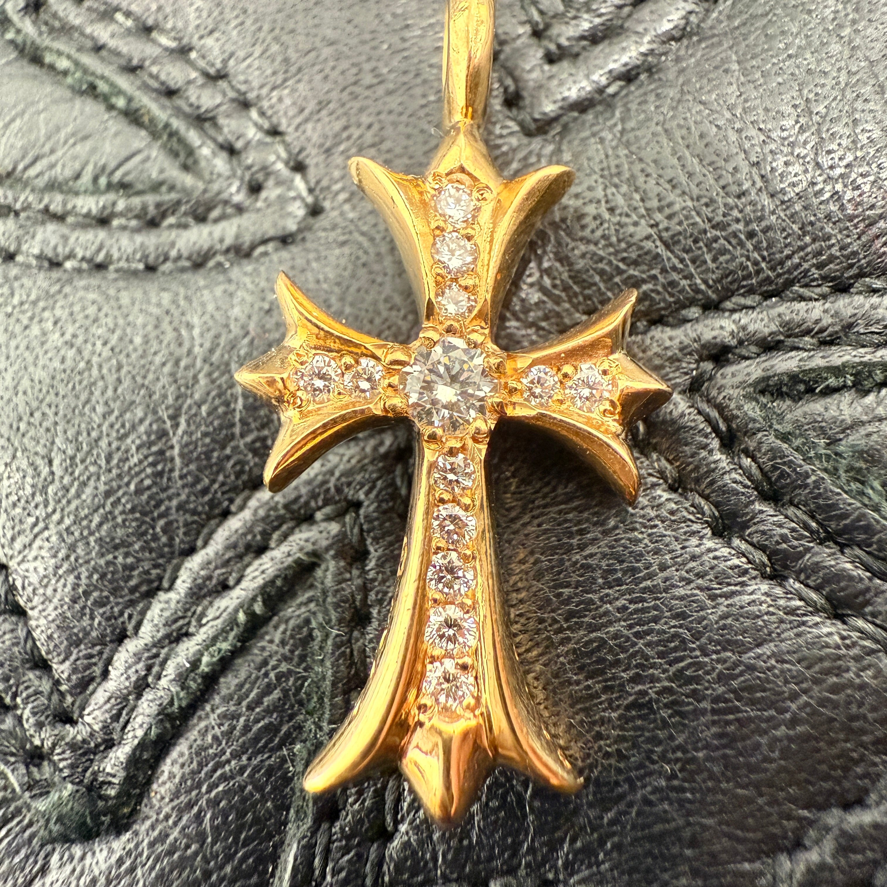 CHROME HEARTS 22K Tiny Fat Cross Pave Diamond Pendant Top クロムハーツ 22K タイニーファットクロス パヴェダイヤモンド ペンダントトップ