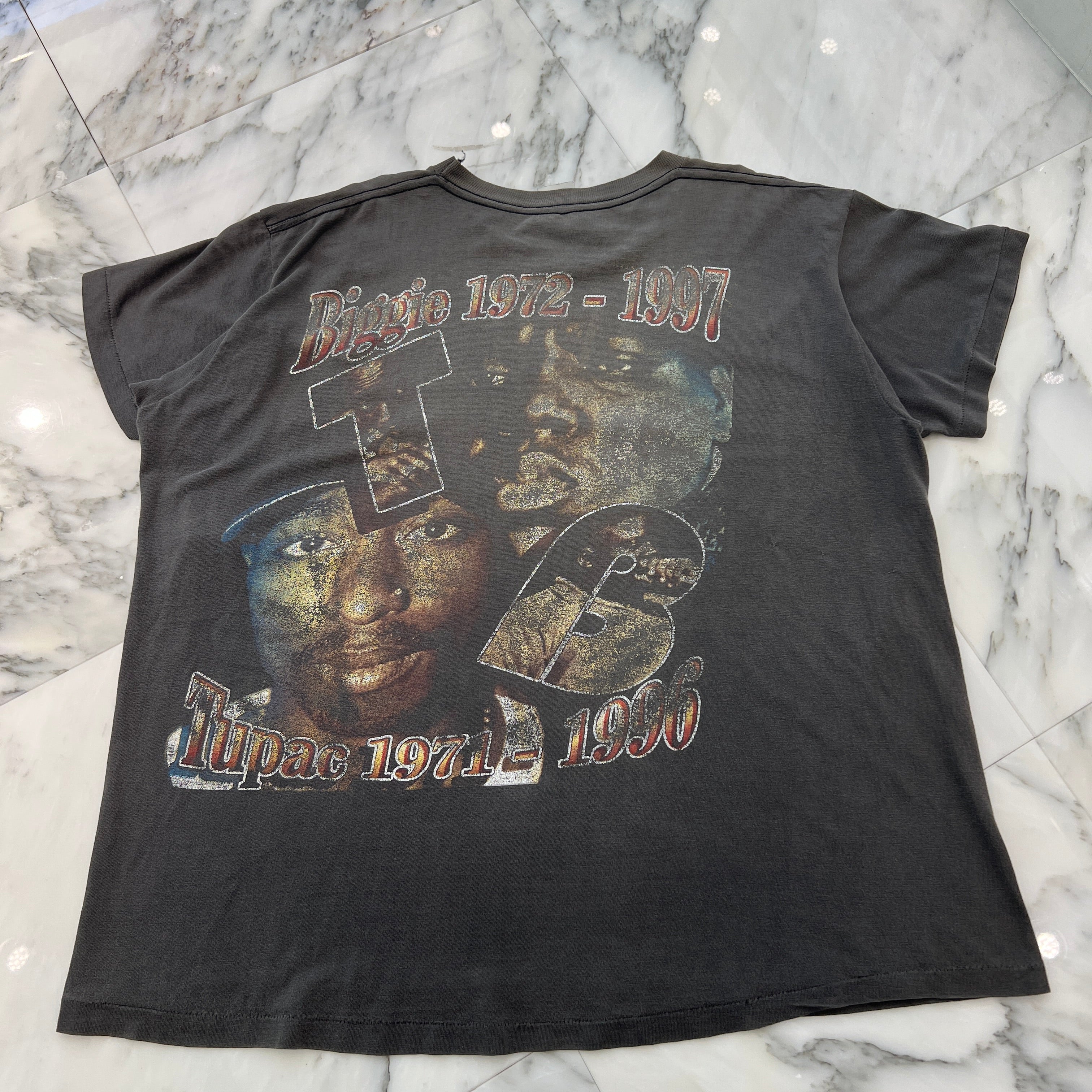 Vintage 90's 2 PAC × The Notorious B.I.G. Memorial Rap Design Short Hills S/S Tee Size XL 90's 2PAC × The Notorious B.I.G. メモリアルラップデザイン ショートヒルズ社製 Tシャツ サイズXL