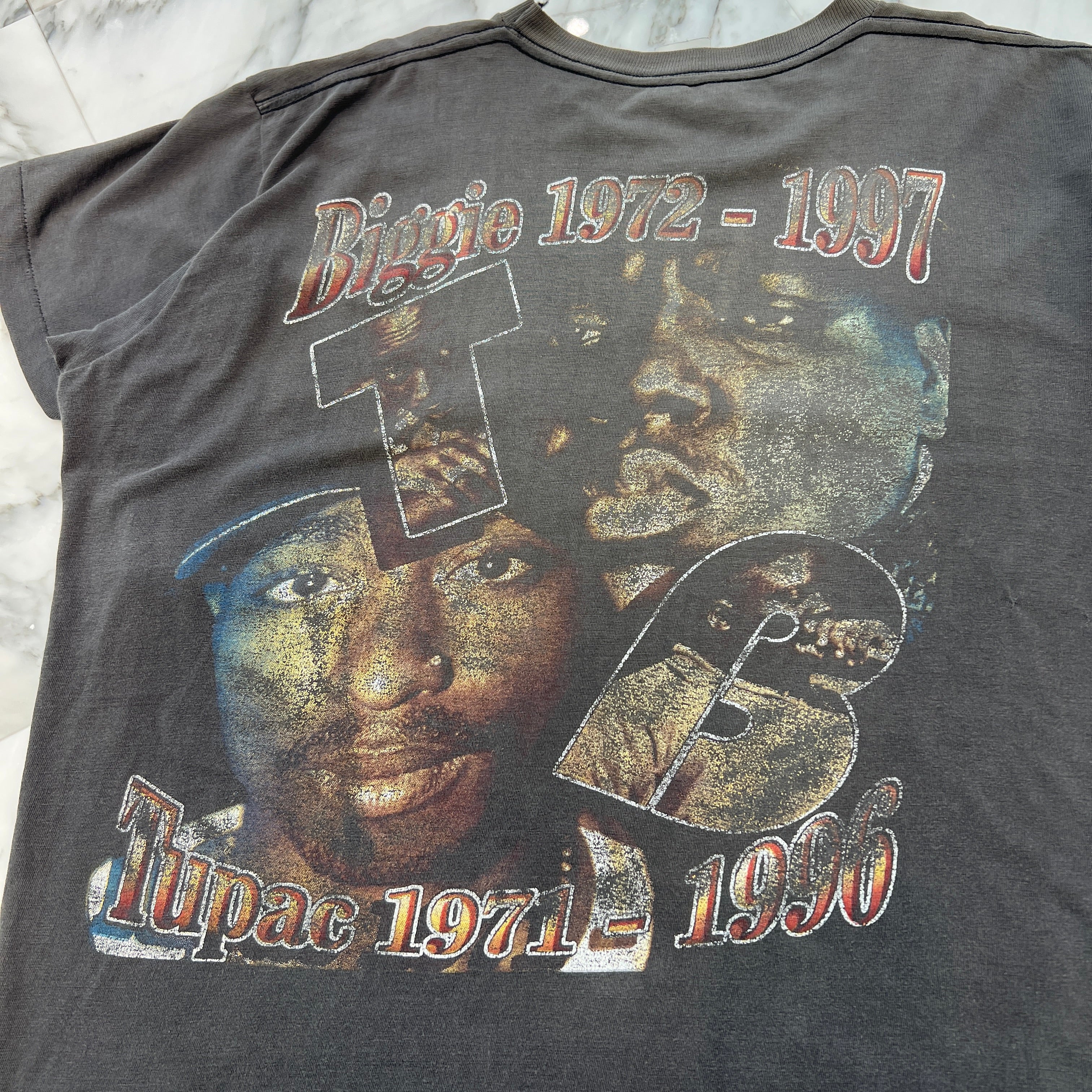 Vintage 90's 2 PAC × The Notorious B.I.G. Memorial Rap Design Short Hills S/S Tee Size XL 90's 2PAC × The Notorious B.I.G. メモリアルラップデザイン ショートヒルズ社製 Tシャツ サイズXL
