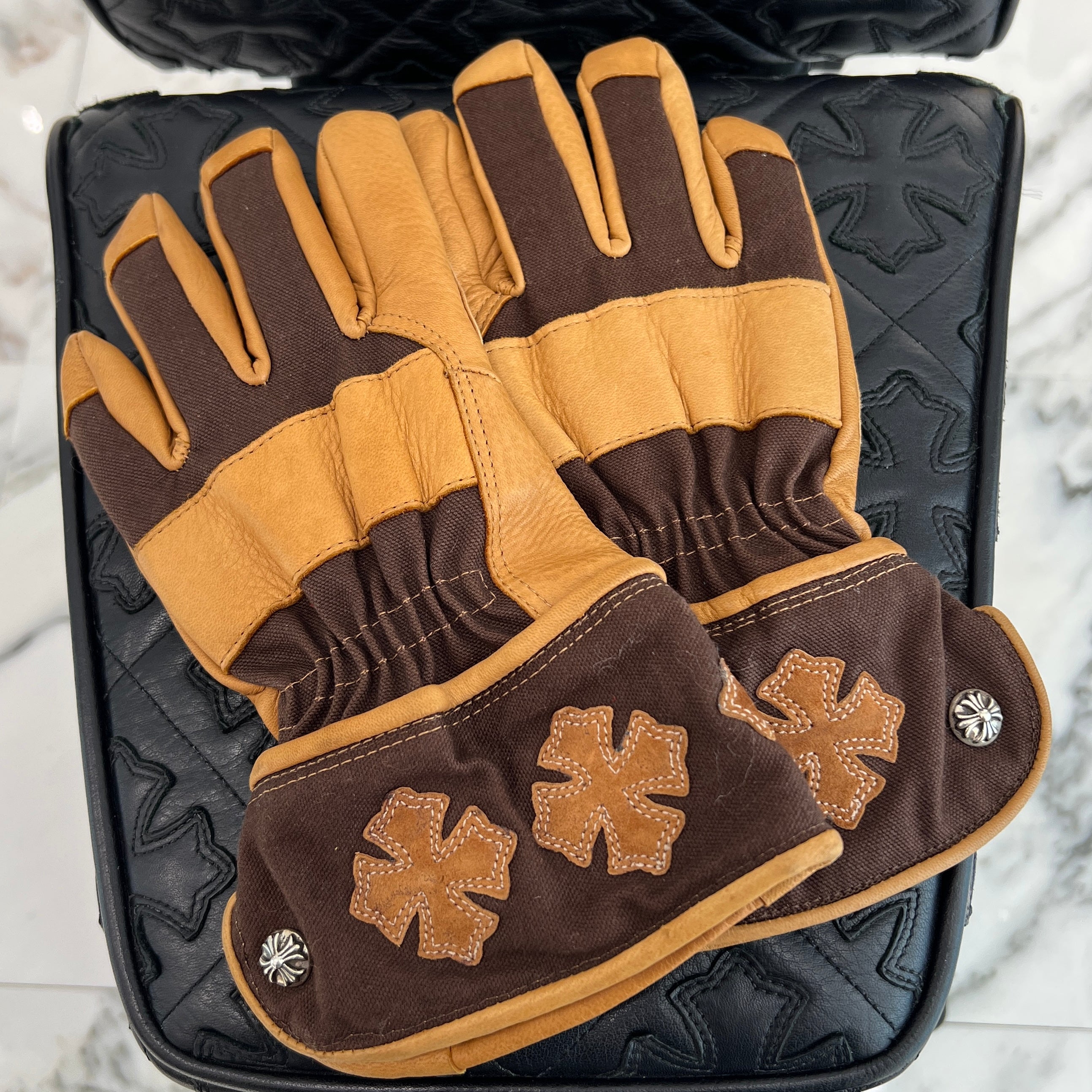 CHROME HEARTS Leather Cross Patch Globe Size M クロムハーツ レザー