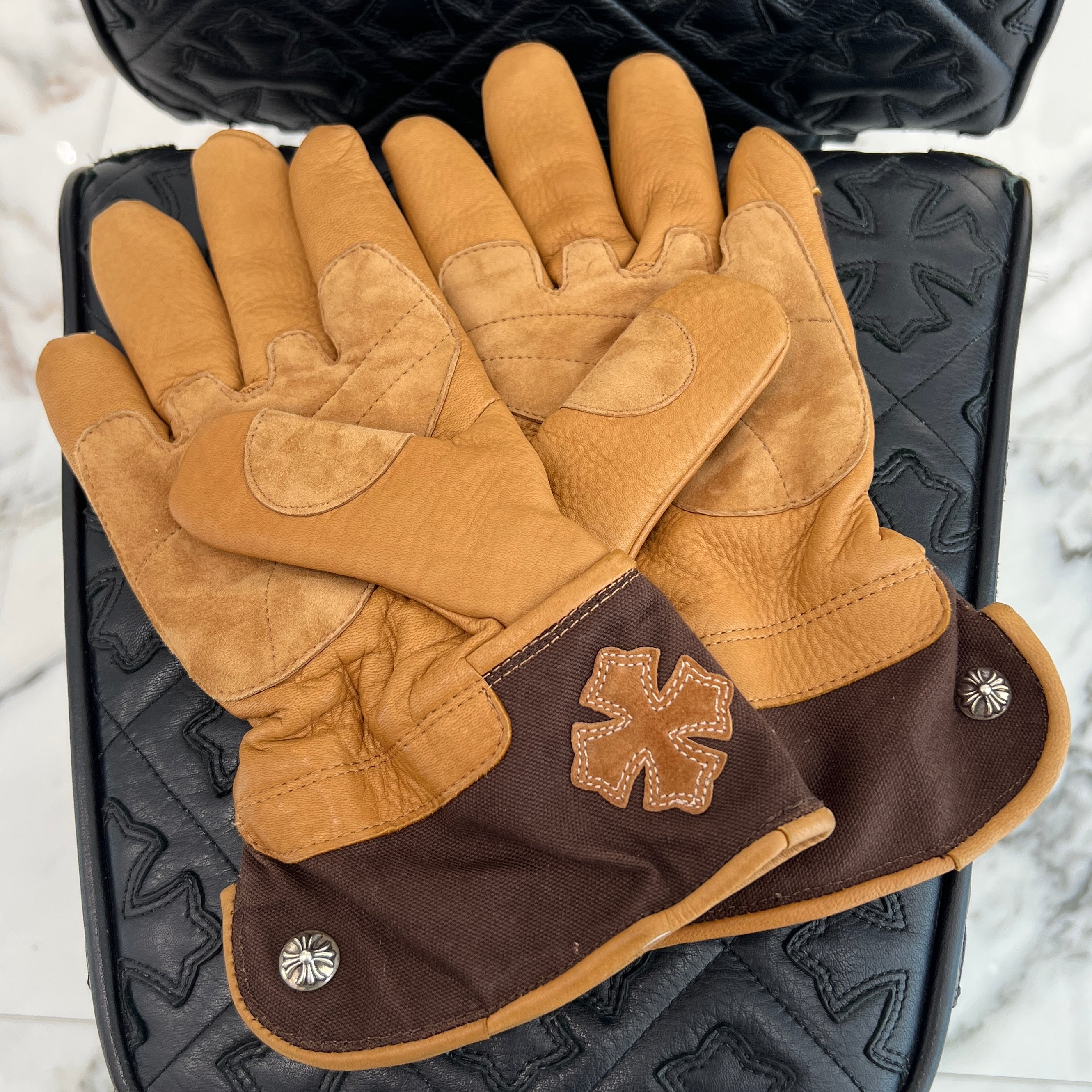 CHROME HEARTS Leather Cross Patch Globe Size M クロムハーツ レザー