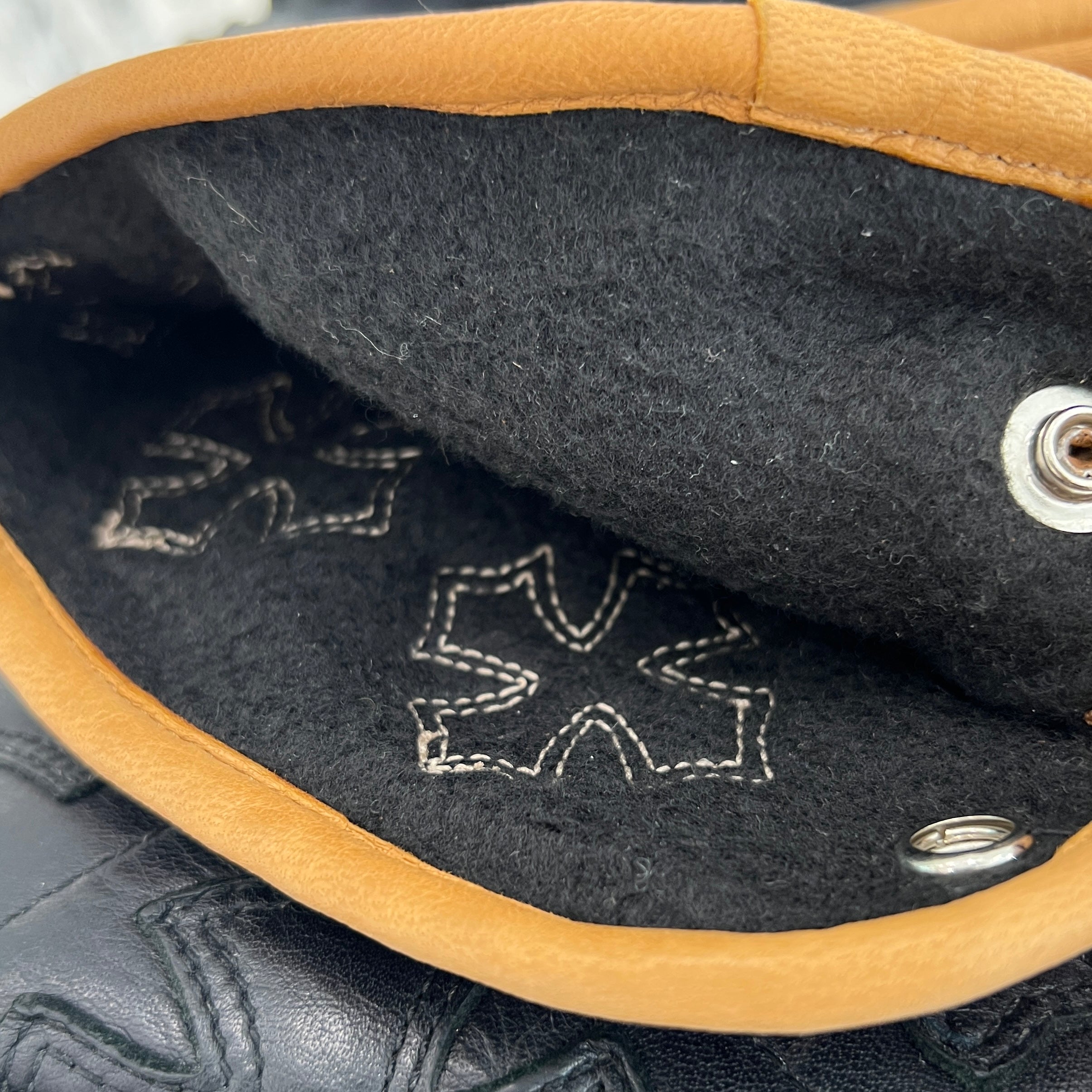 CHROME HEARTS Leather Cross Patch Globe Size M クロムハーツ レザークロスパッチ グローブ サイズM