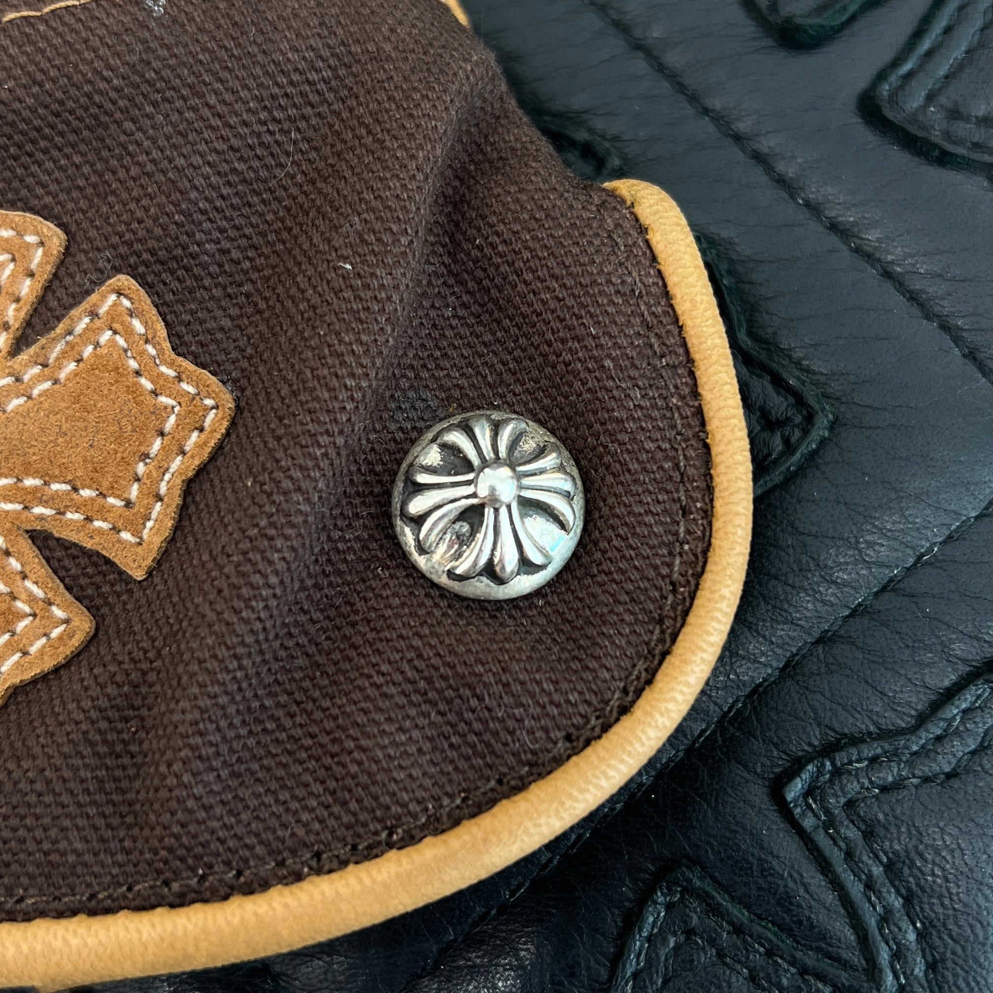 CHROME HEARTS Leather Cross Patch Globe Size M クロムハーツ レザークロスパッチ グローブ サイズM