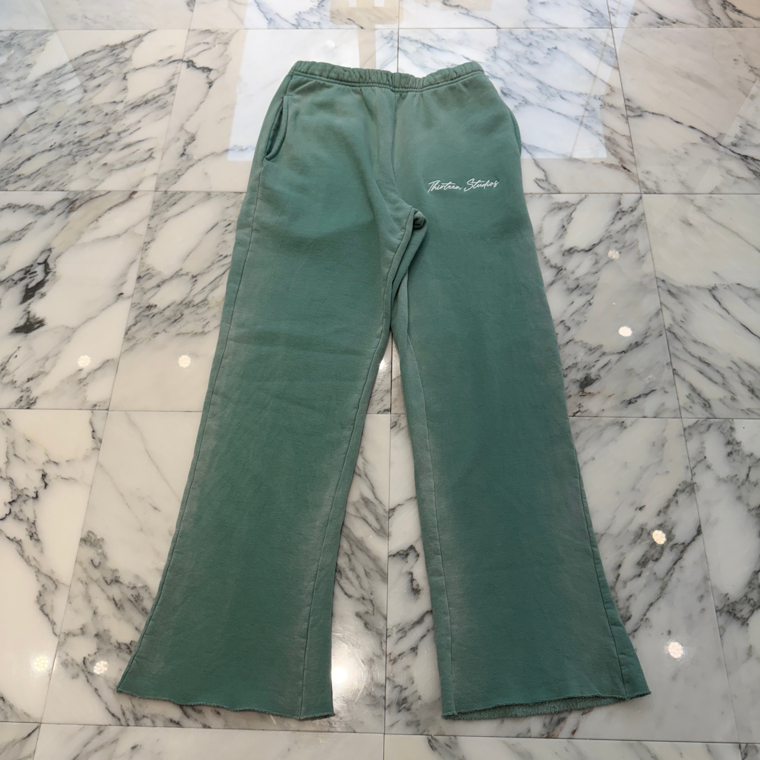 Thirteen Studios Faded Green Pullover Hoodie size M ＆ Faded Green Sweat Pants size S サーティーンスタジオ フェードグリーン プルオーバーフーディ サイズM＆フェードグリーンスウェットパンツ サイズS