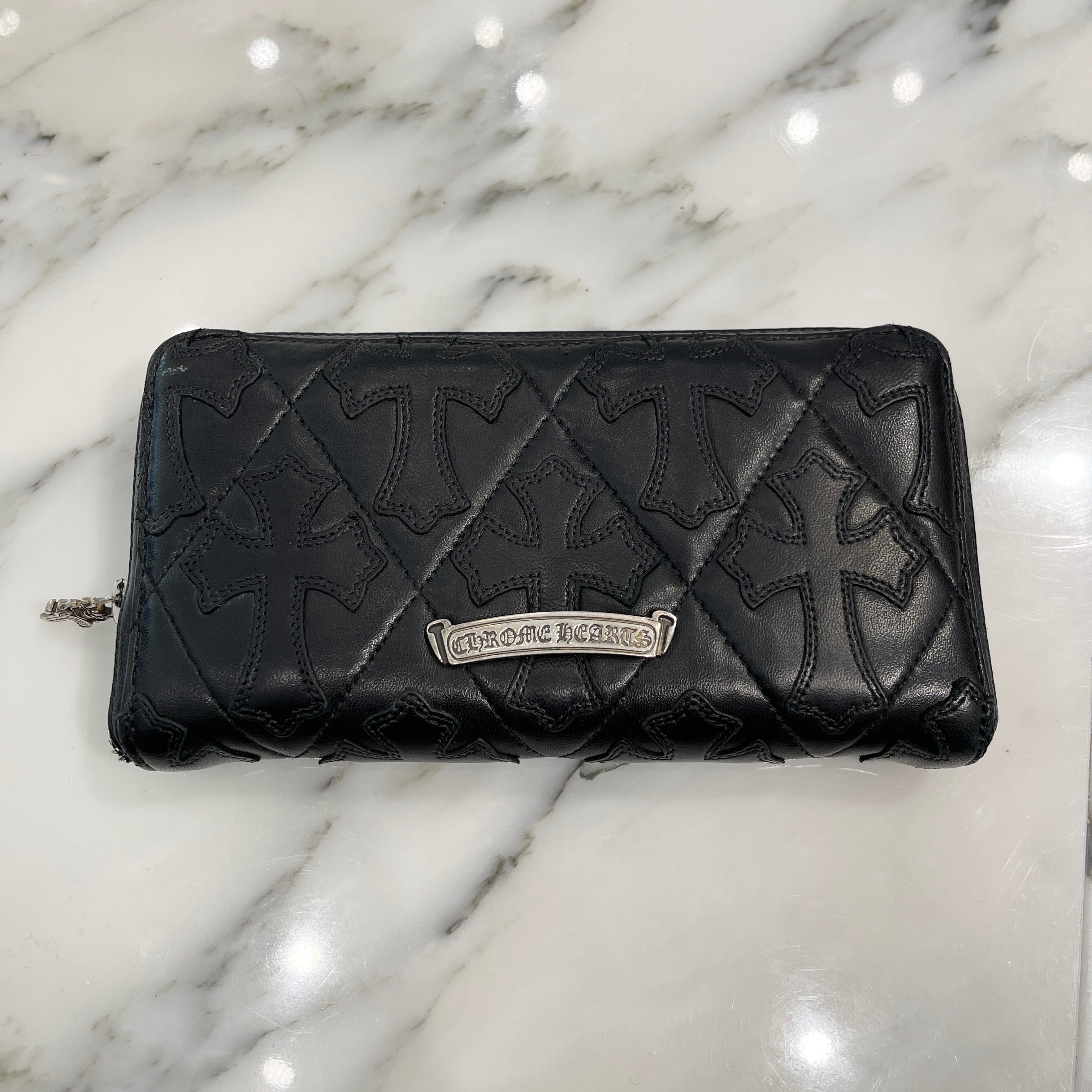CHROME HEARTS Cemetery Cross Leather Patch Quilting Leather Wallet クロムハーツ セメタリークロス レザーパッチ キルティング風 レザーウォレット