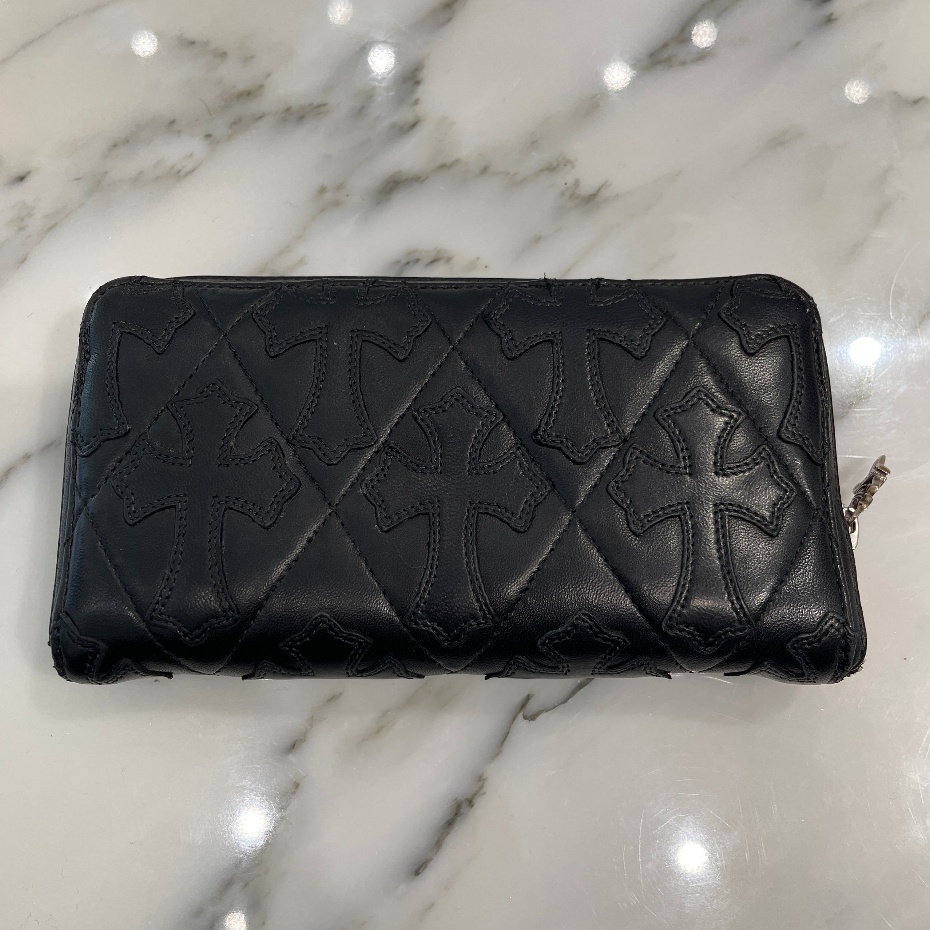 CHROME HEARTS Cemetery Cross Leather Patch Quilting Leather Wallet クロムハーツ セメタリークロス レザーパッチ キルティング風 レザーウォレット