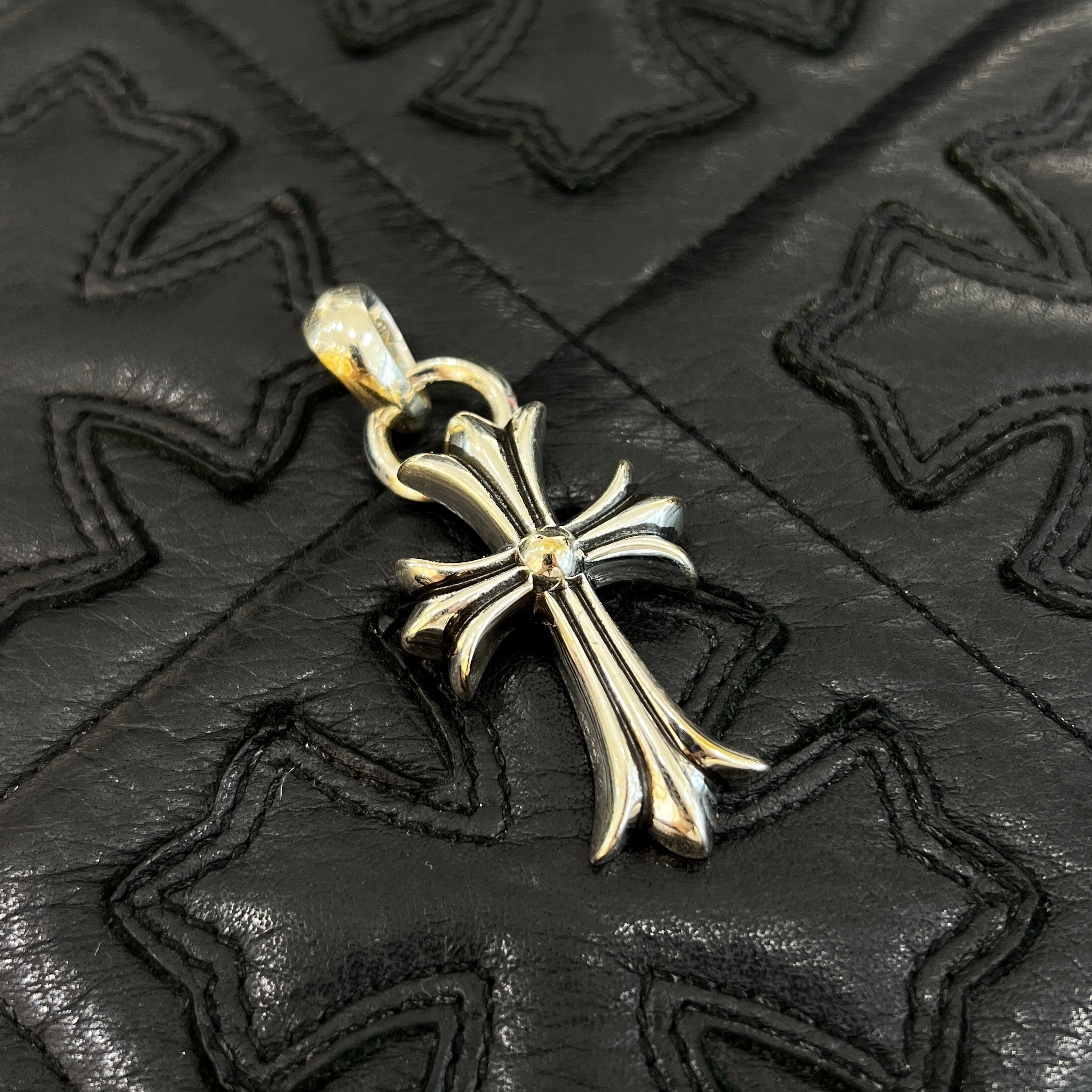CHROME HEARTS Small CH Cross Pendant With Bail クロムハーツ スモール CHクロス ペンダント ウィズ ベイル シルバー925
