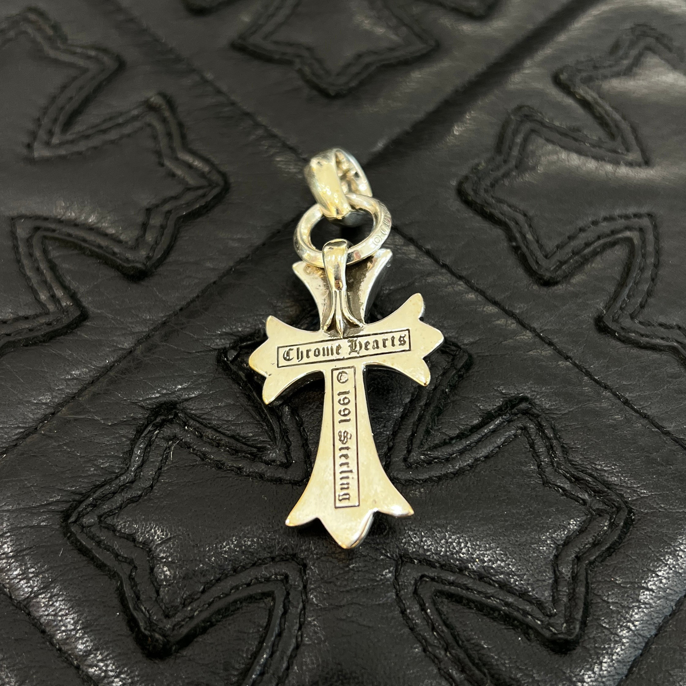 CHROME HEARTS Small CH Cross Pendant With Bail クロムハーツ スモール CHクロス ペンダント ウィズ ベイル シルバー925