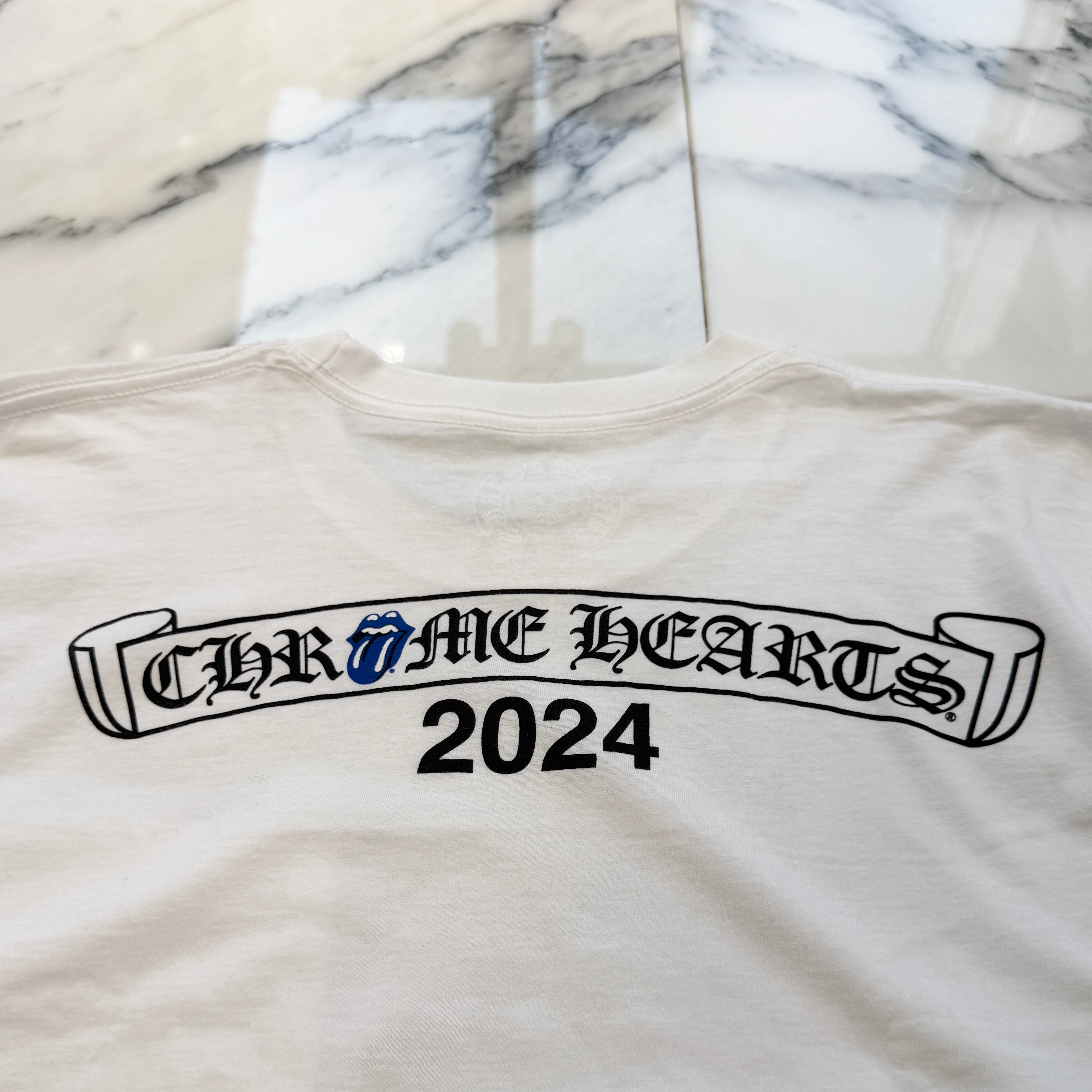 CHROME HEARTS × The Rolling Stones 2024SS Lip And Tan Neck Logo Back Scroll Long Sleeve Tee Size L クロムハーツ×ローリングストーンズ リップアンドタンネックロゴ バックスクロール ロングスリーブTシャツ サイズL